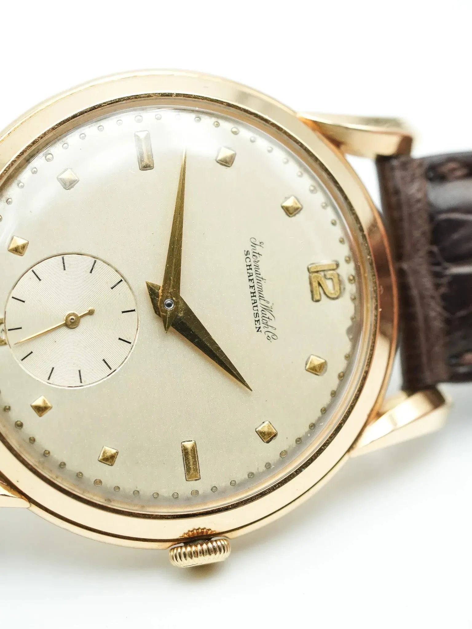 IWC - Calatrava Yellow Gold 18k Tear Drops Lugs - 1940s 