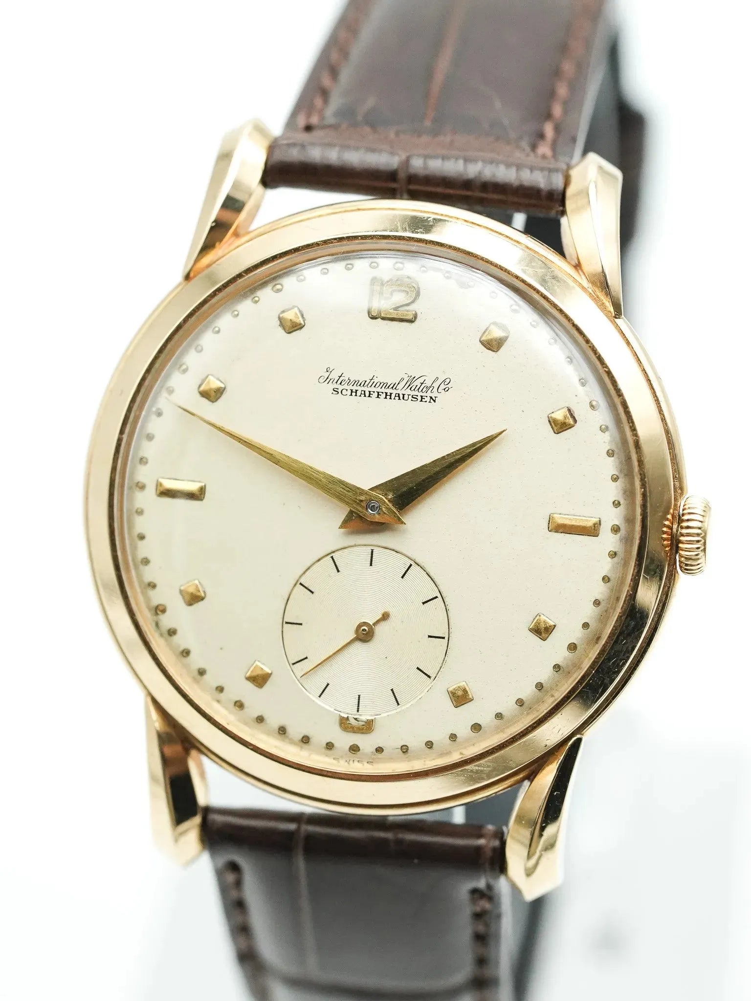 IWC - Calatrava Yellow Gold 18k Tear Drops Lugs - 1940s 