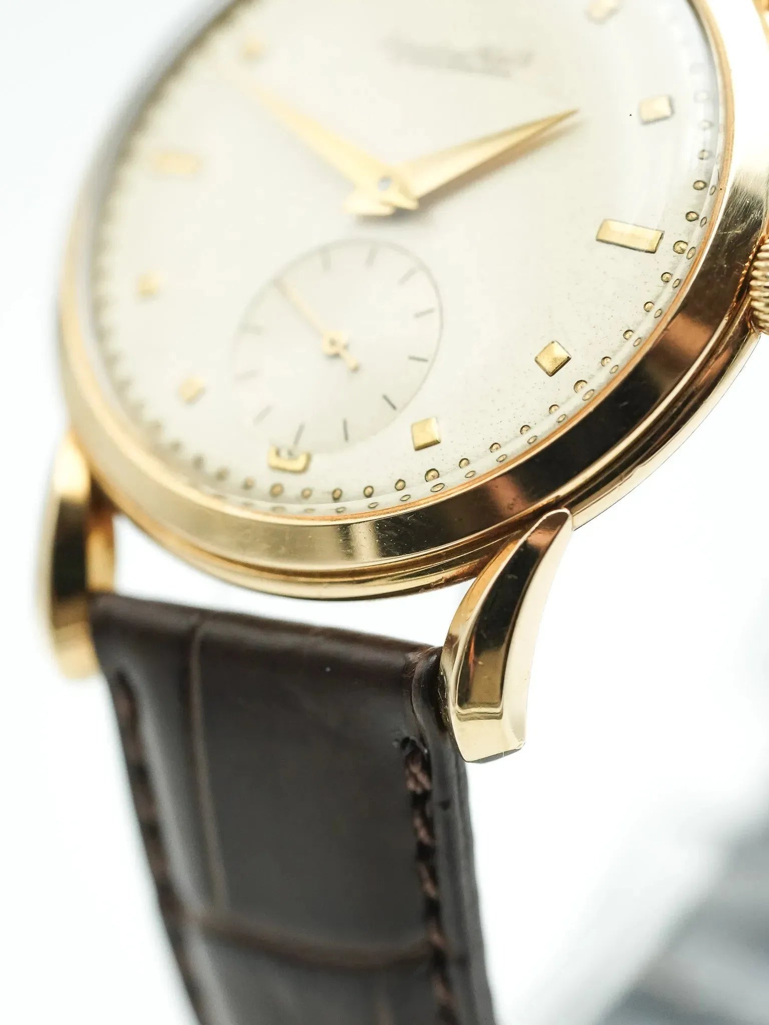 IWC - Calatrava Yellow Gold 18k Tear Drops Lugs - 1940s 