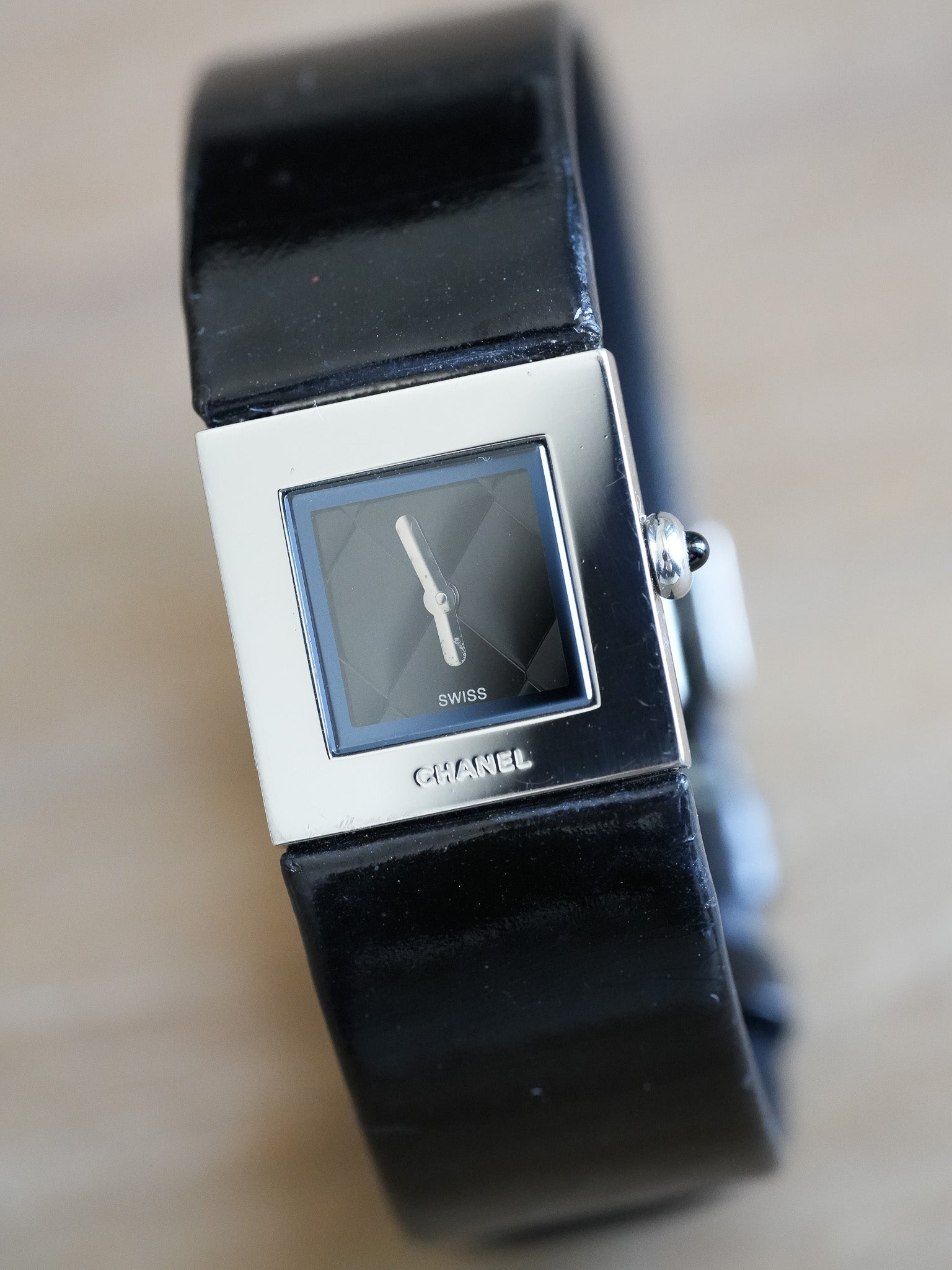 Chanel - Dress Watch Cadran Matelassé Noir - 1990s