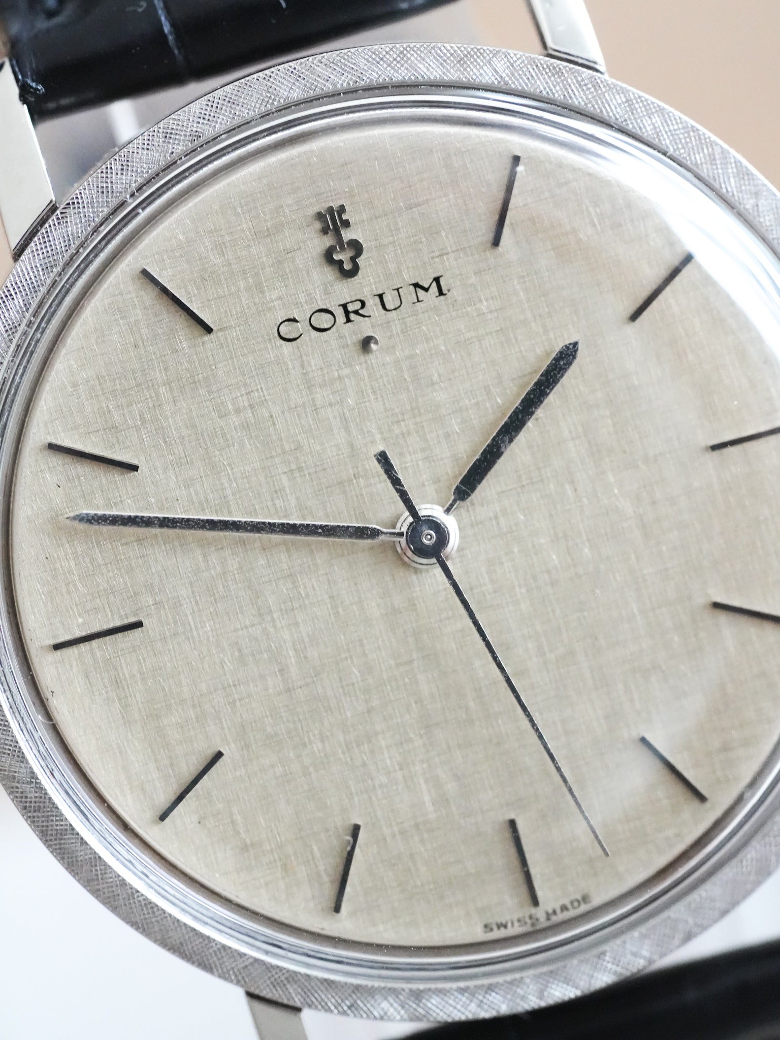 Corum - Acero Esfera Lino Plata - 1980s 