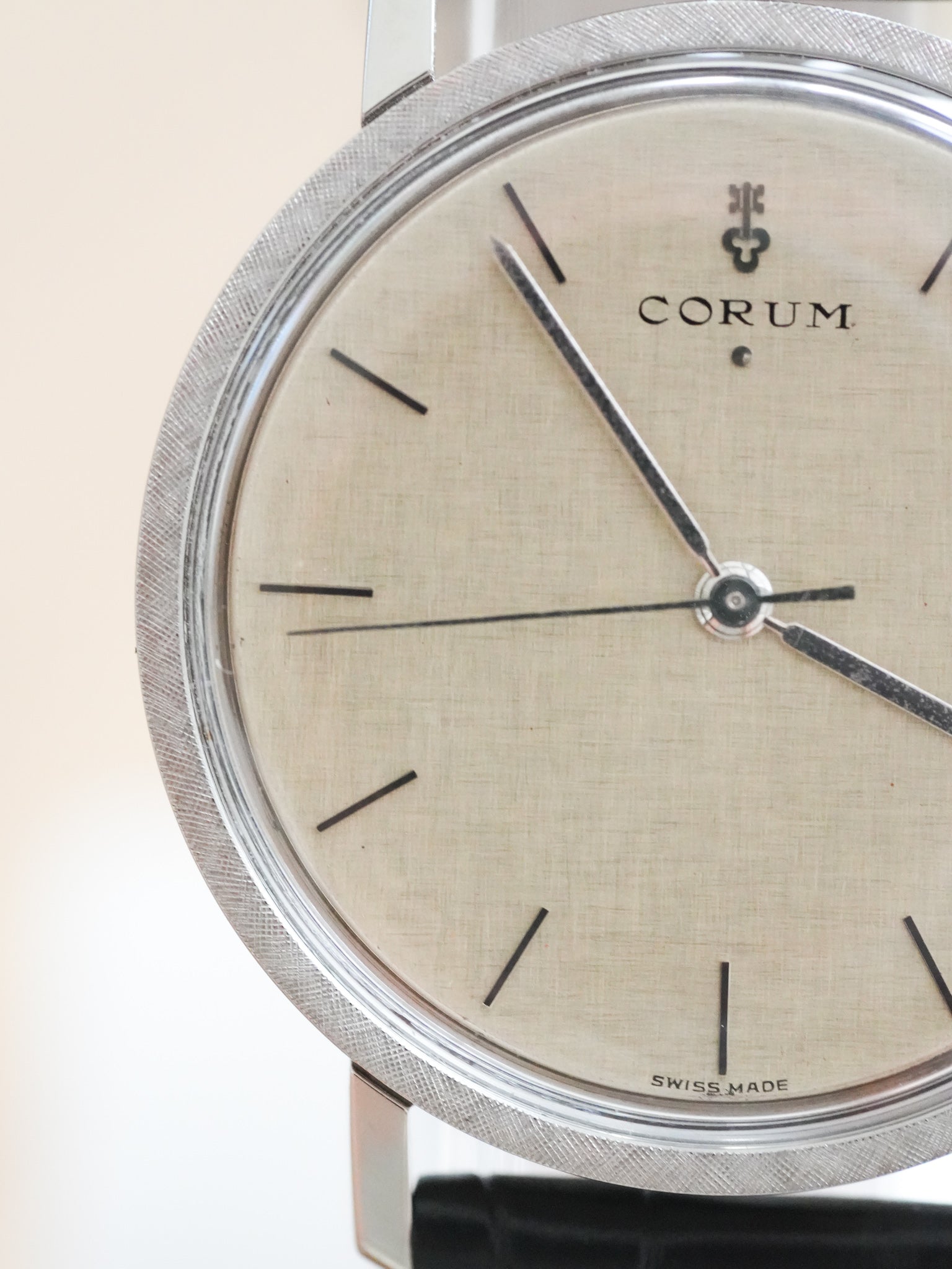 Corum - Acero Esfera Lino Plata - 1980s 