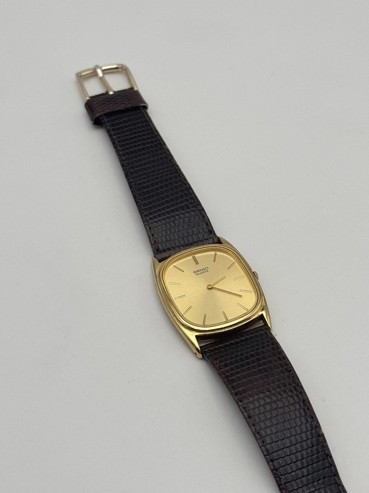 Seiko - Tonneau Dress Watch Or - 1983