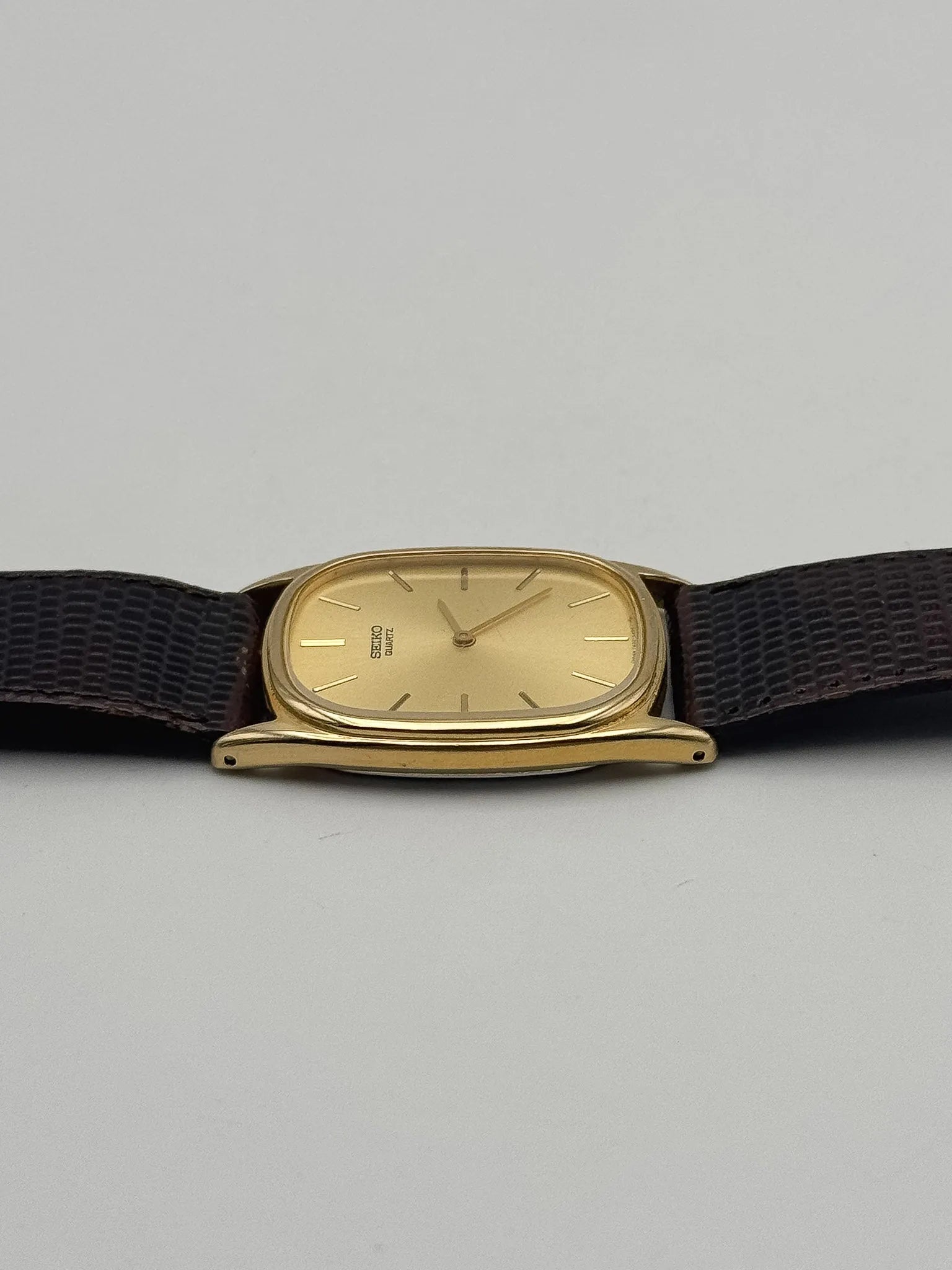 Seiko - Tonneau Dress Watch Or - 1983