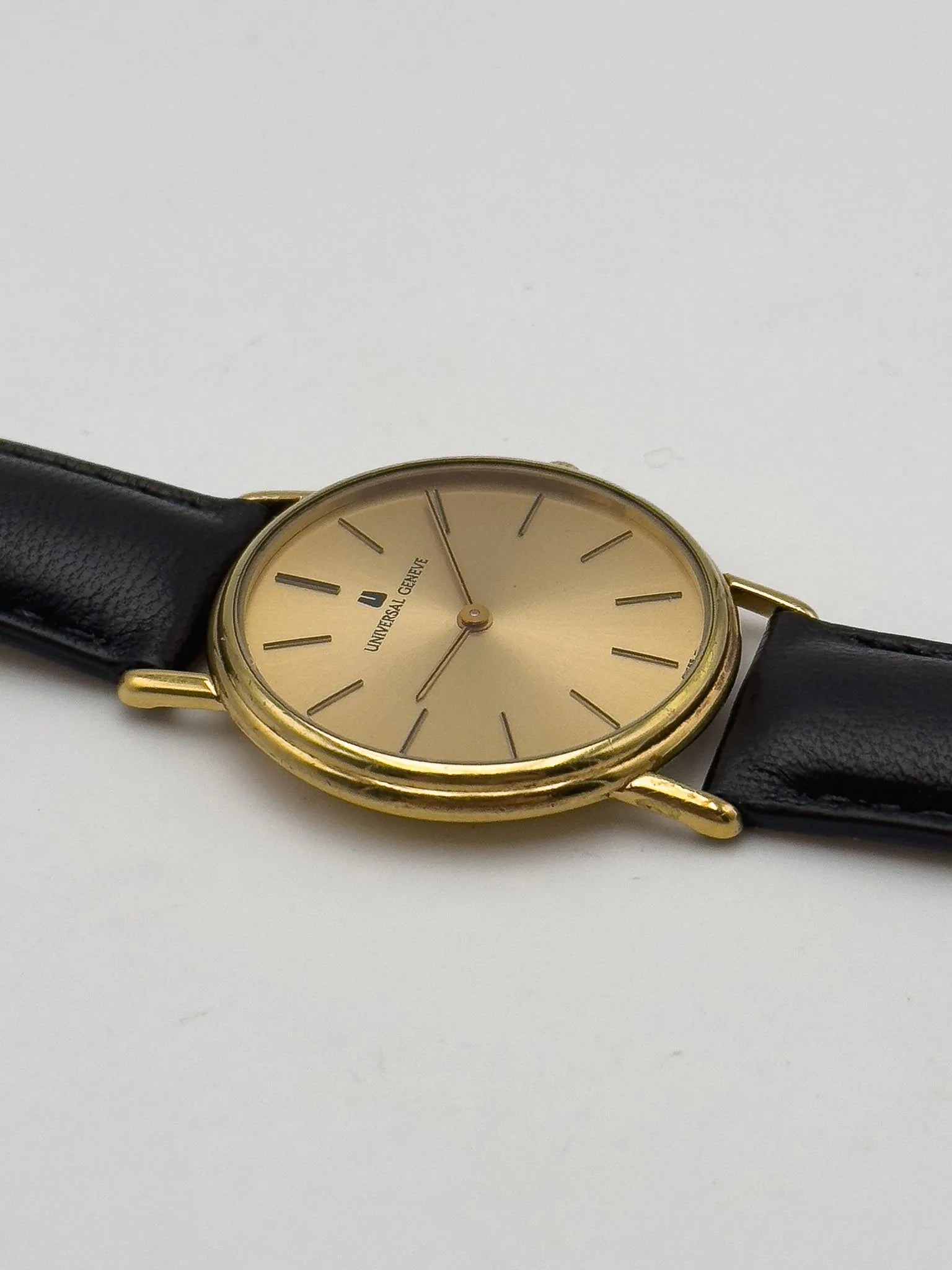 Universal Genève - Gold Circle Ultra Slim - 1980s