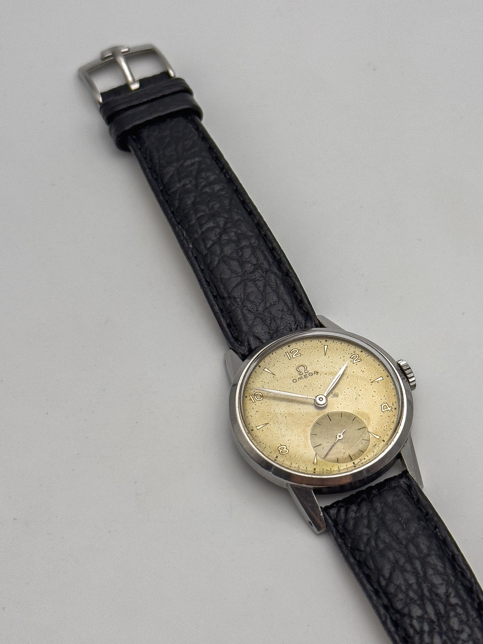 Omega - Pátina de crema Millildery - 1947