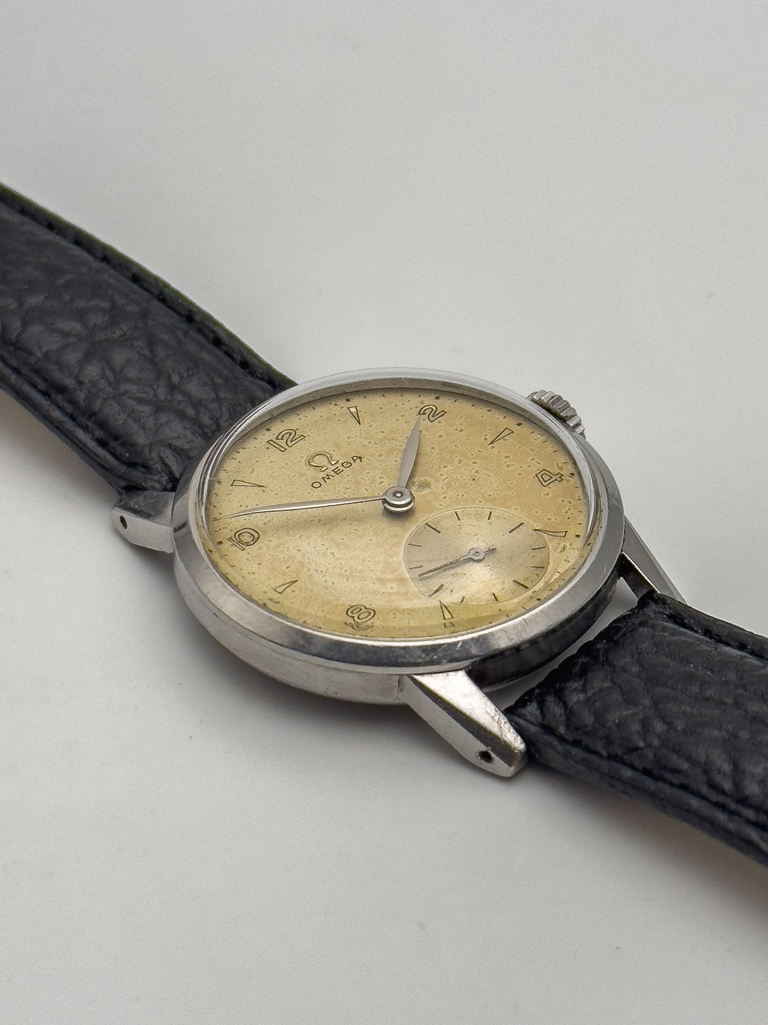 Omega - Millildary Cream Patina - 1947