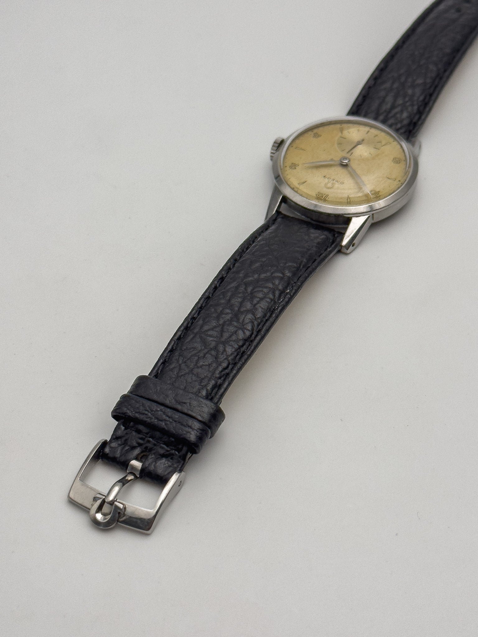 Omega - Pátina de crema Millildery - 1947