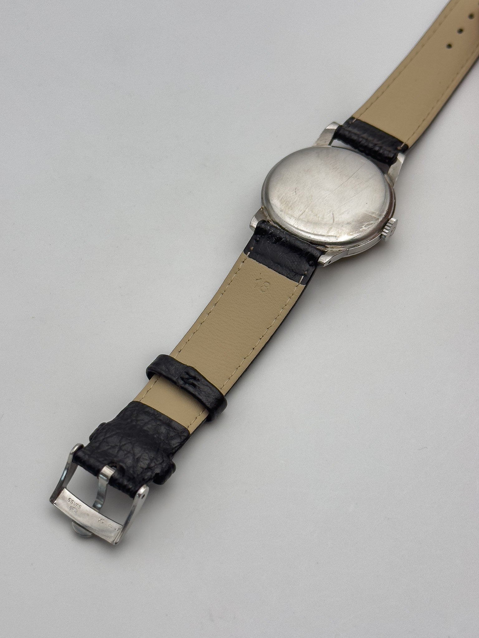 Omega - Pátina de crema Millildery - 1947