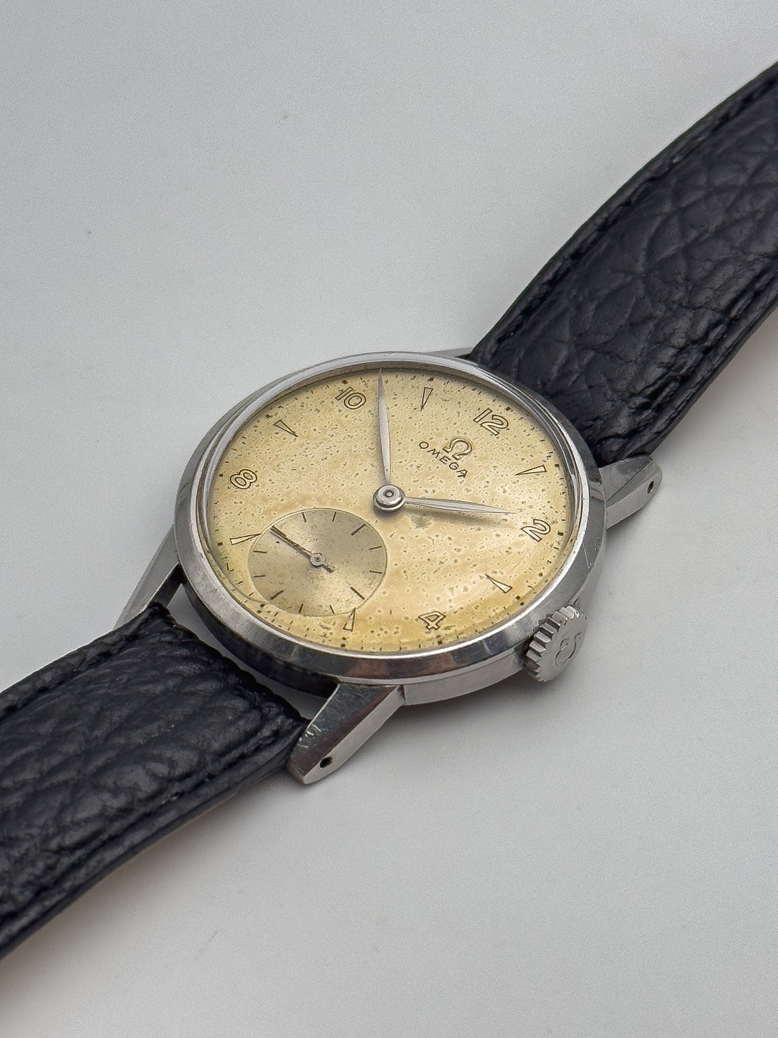 Omega - Millildary Cream Patina - 1947