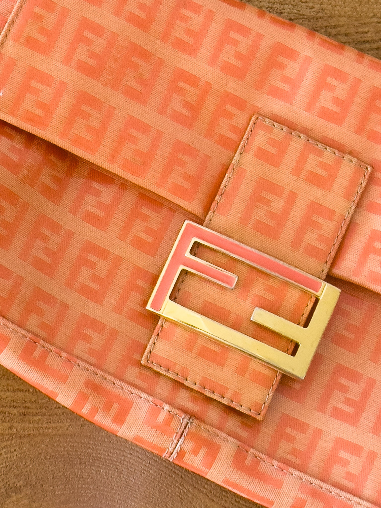 Fendi - Orange Baguette Handtasche