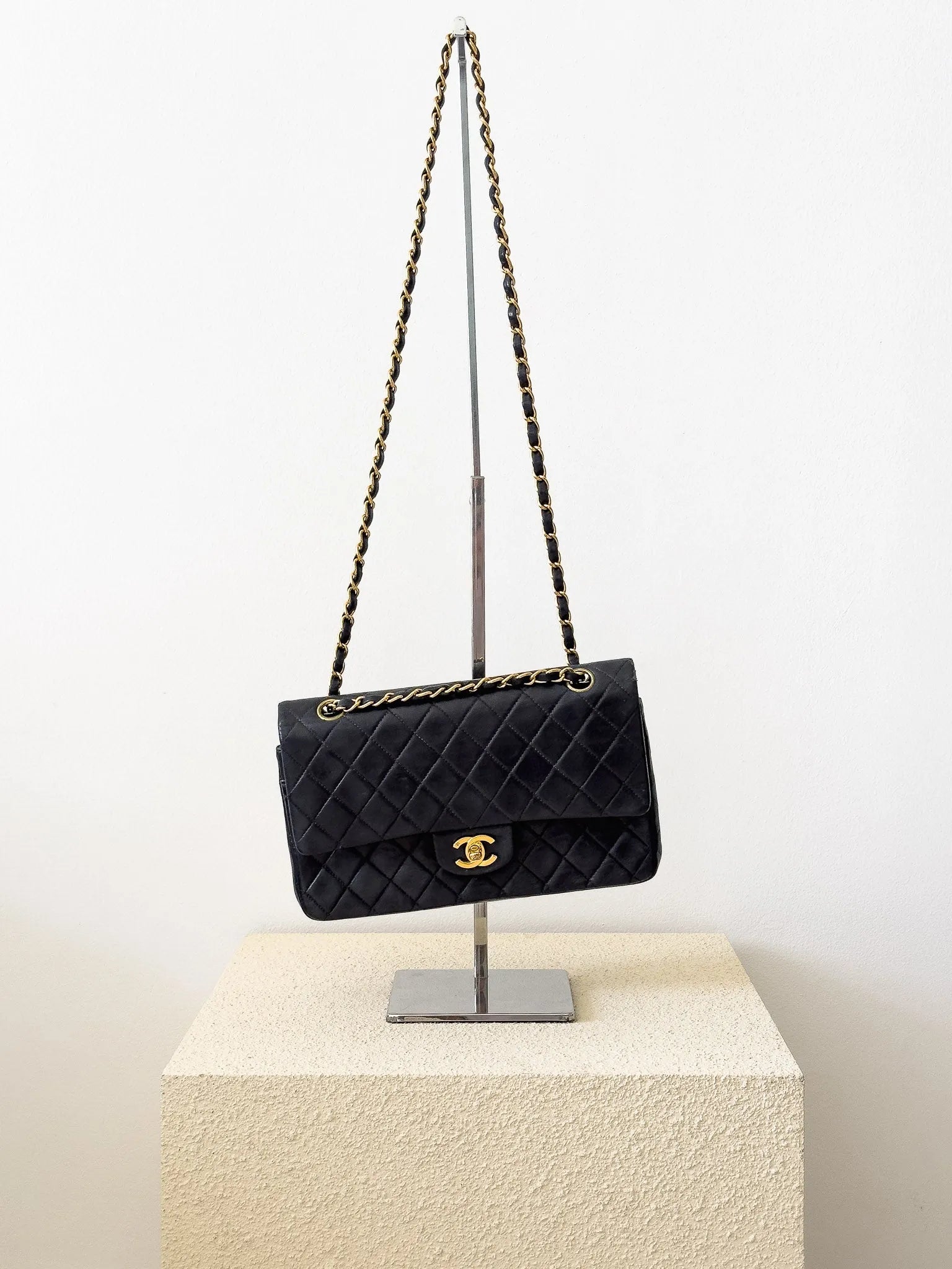 Chanel - sac à main timeless/classique en cuir