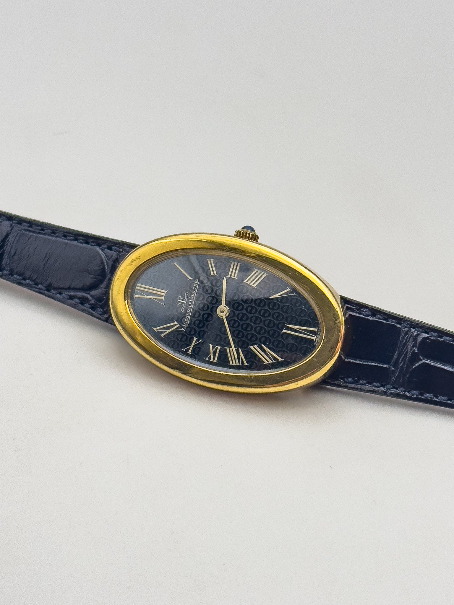 Jaeger-LeCoultre - 9113 Baignoire Or 18k Bleu tapissé - 1970s