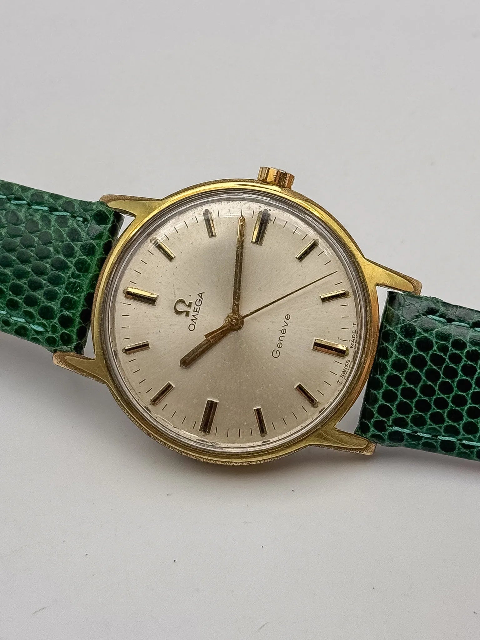 Omega - Genève Gold-Plated Champagne Black Index - 1970 