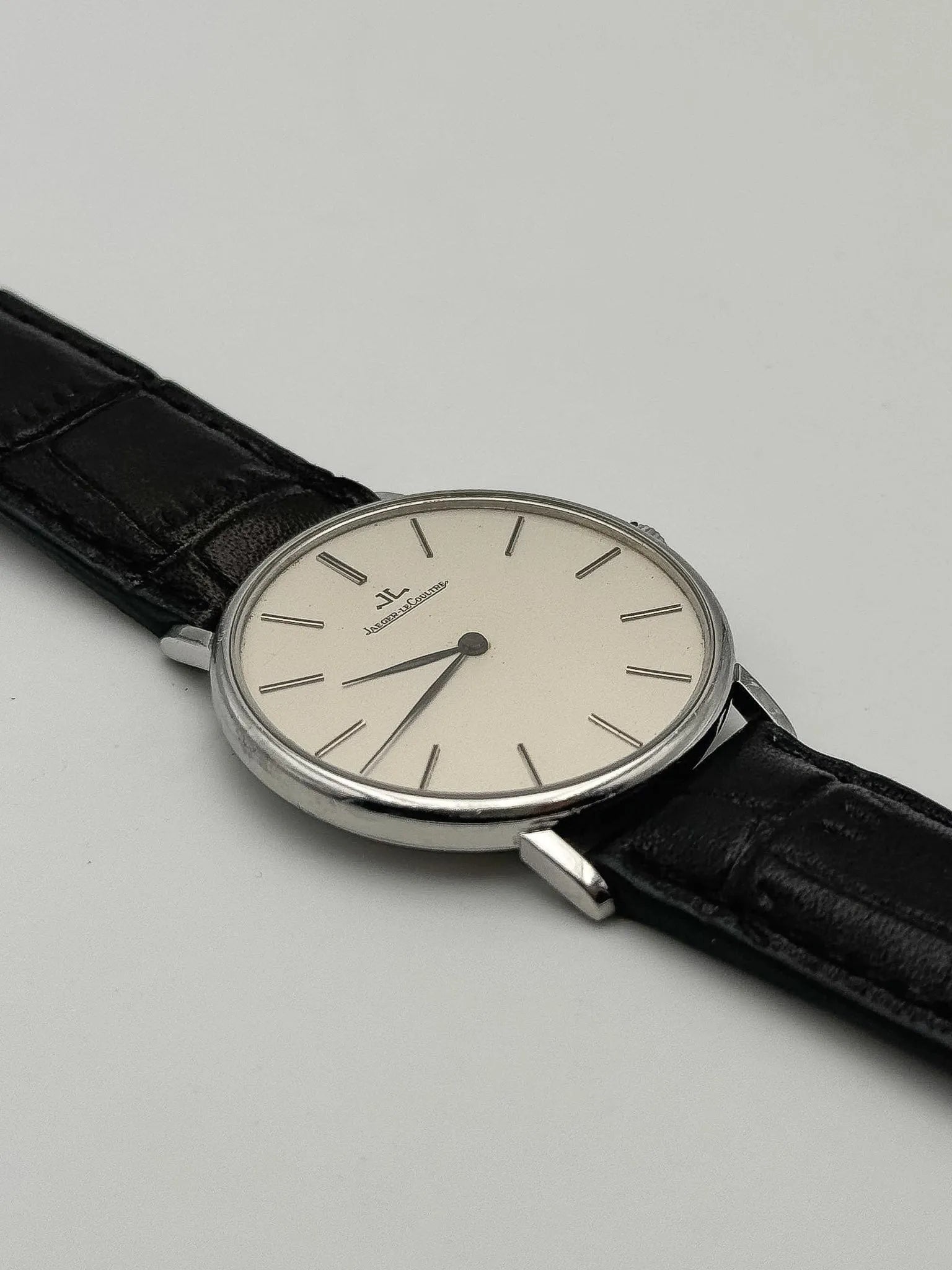 Jaeger-LeCoultre - Dress Watch Acier Extra plate 9226 - 1970s