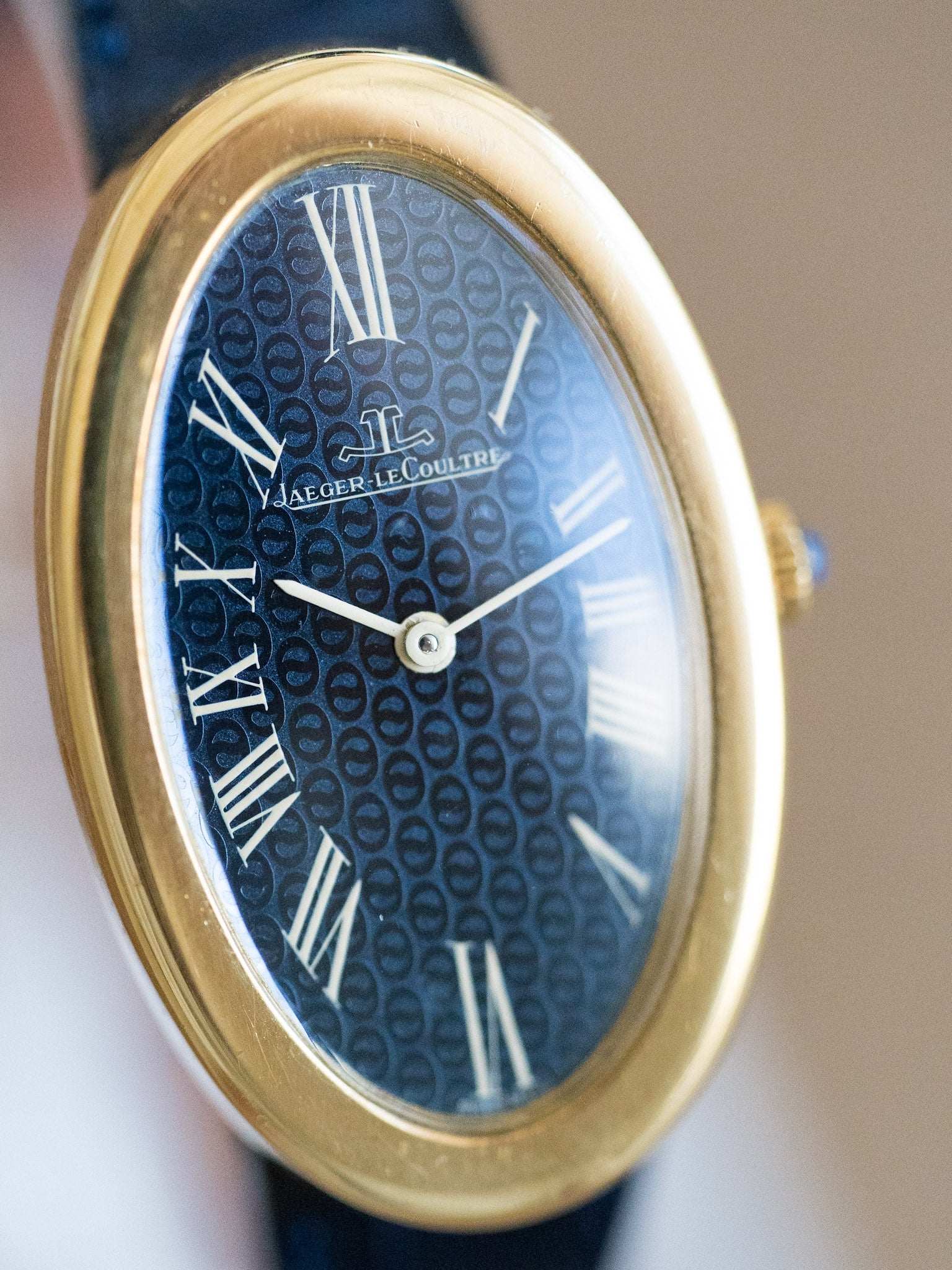 Jaeger-LeCoultre - 9113 Baignoire Or 18k Bleu tapissé - 1970s