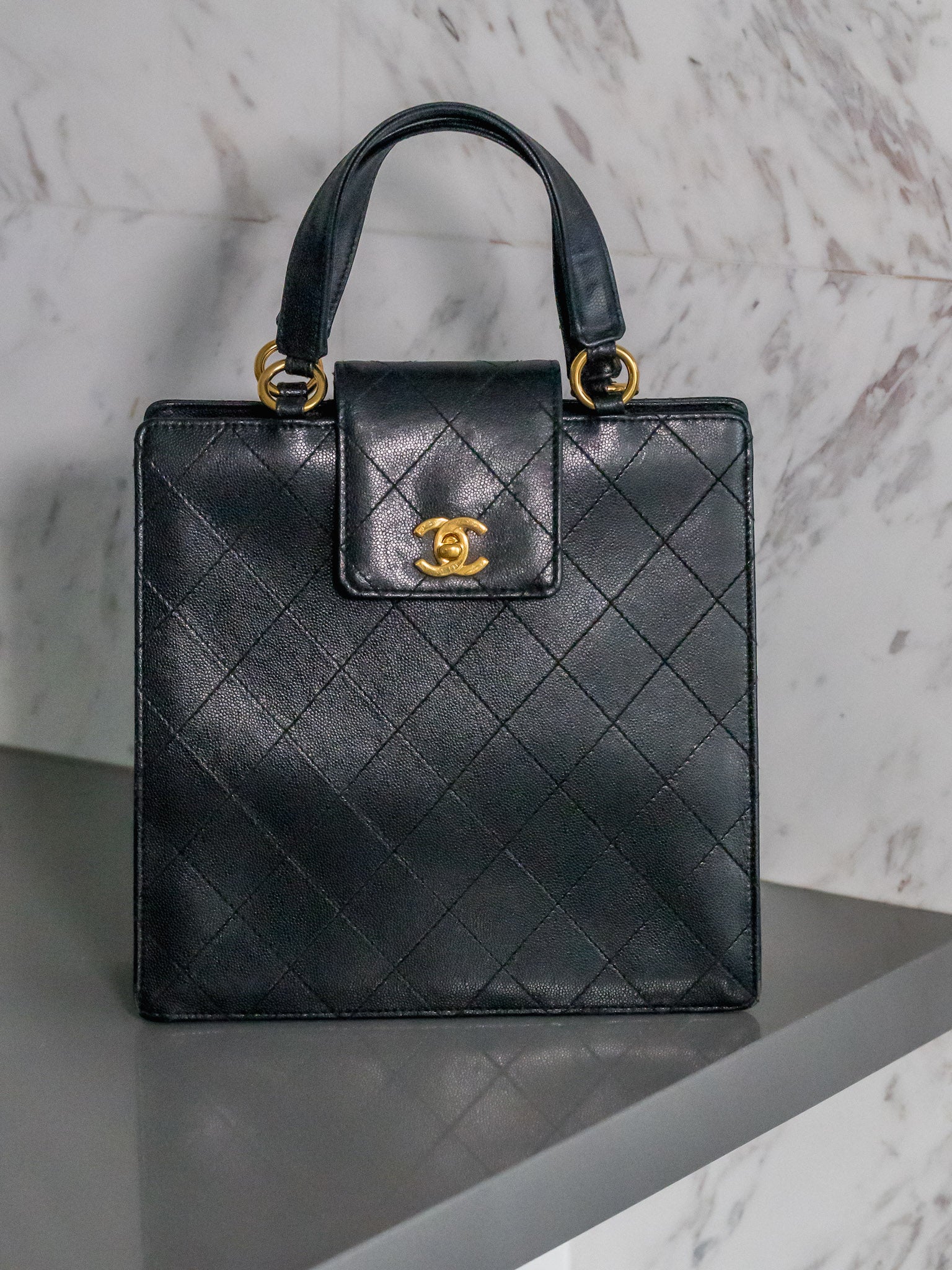 Chanel - Sac à main cuir matelassé