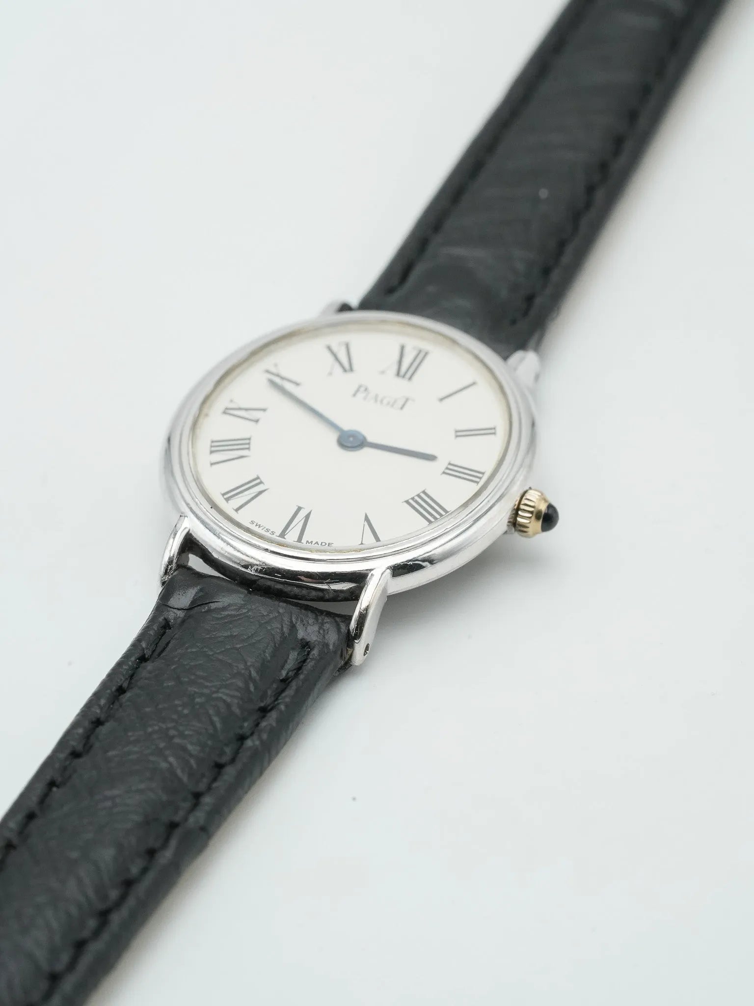 Piaget - 9822 Peite Ellipse Or blanc 18K - 1980s