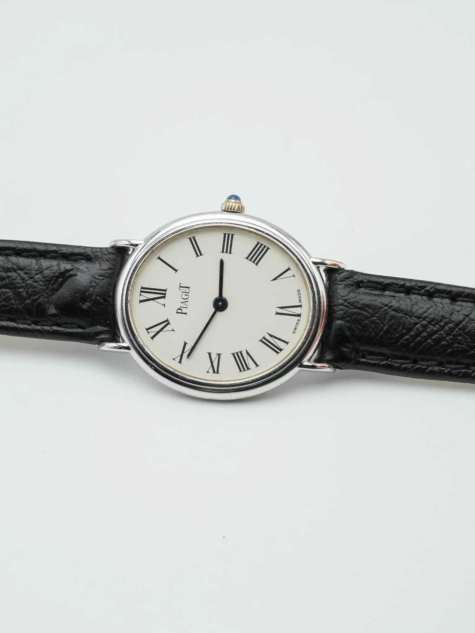 Piaget - 9822 Peite Ellipse Or blanc 18K - 1980s