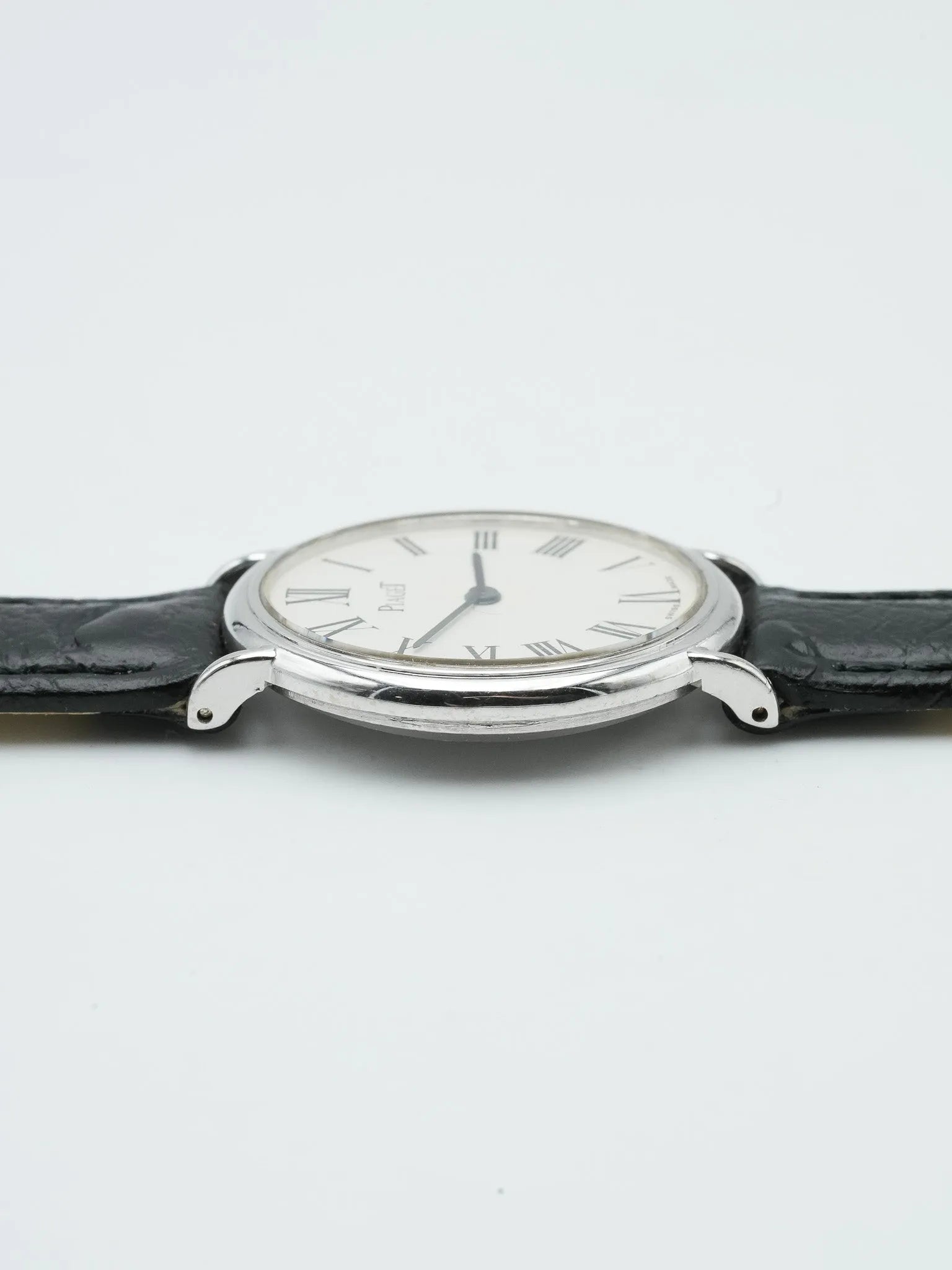 Piaget - 9822 Peite Ellipse Or blanc 18K - 1980s