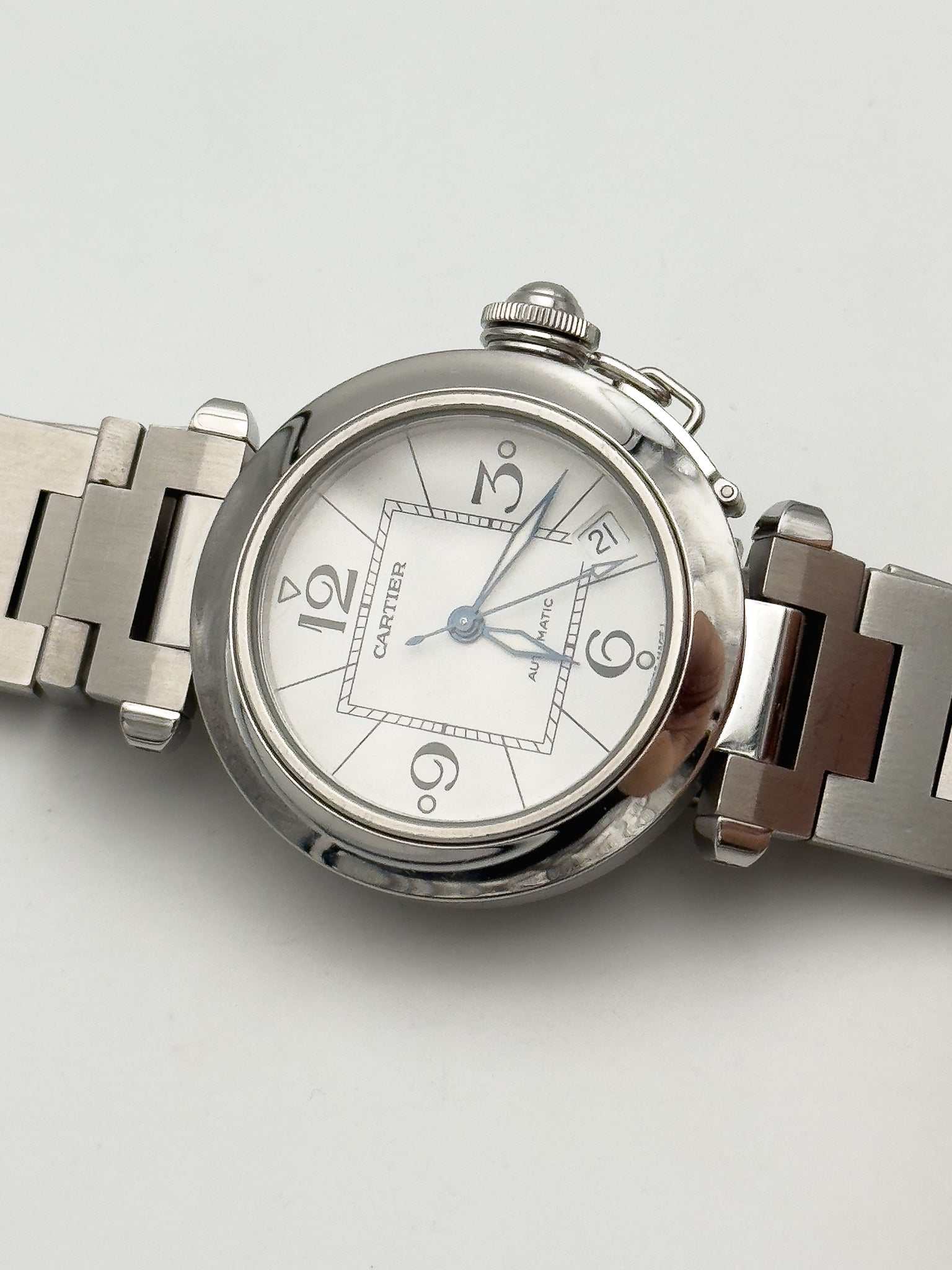 Cartier - Pasha Date White Dial - FULL SET - 2009 - Atelier Victor