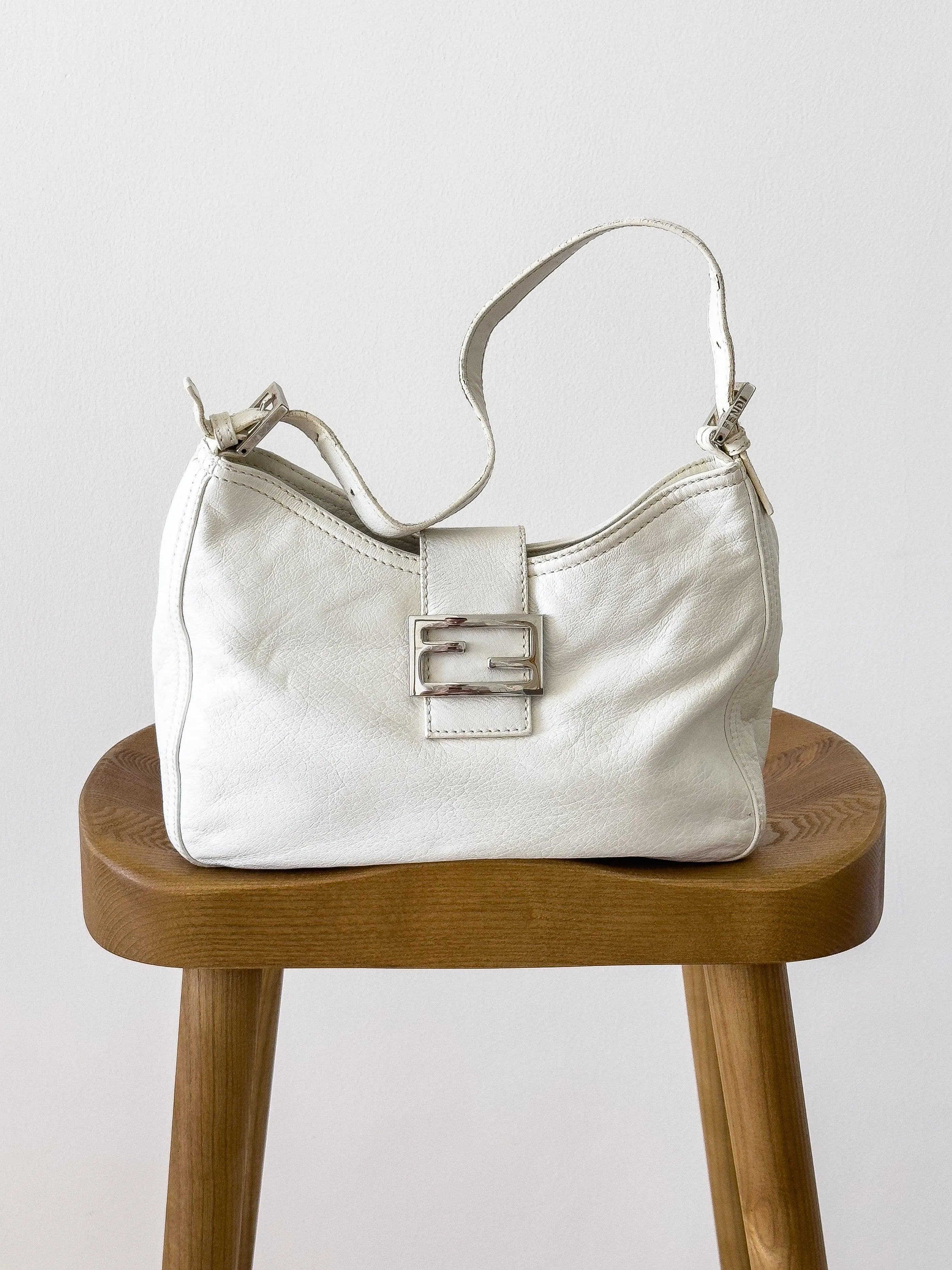 Fendi - Sac à main Baguette Blanc - Atelier Victor