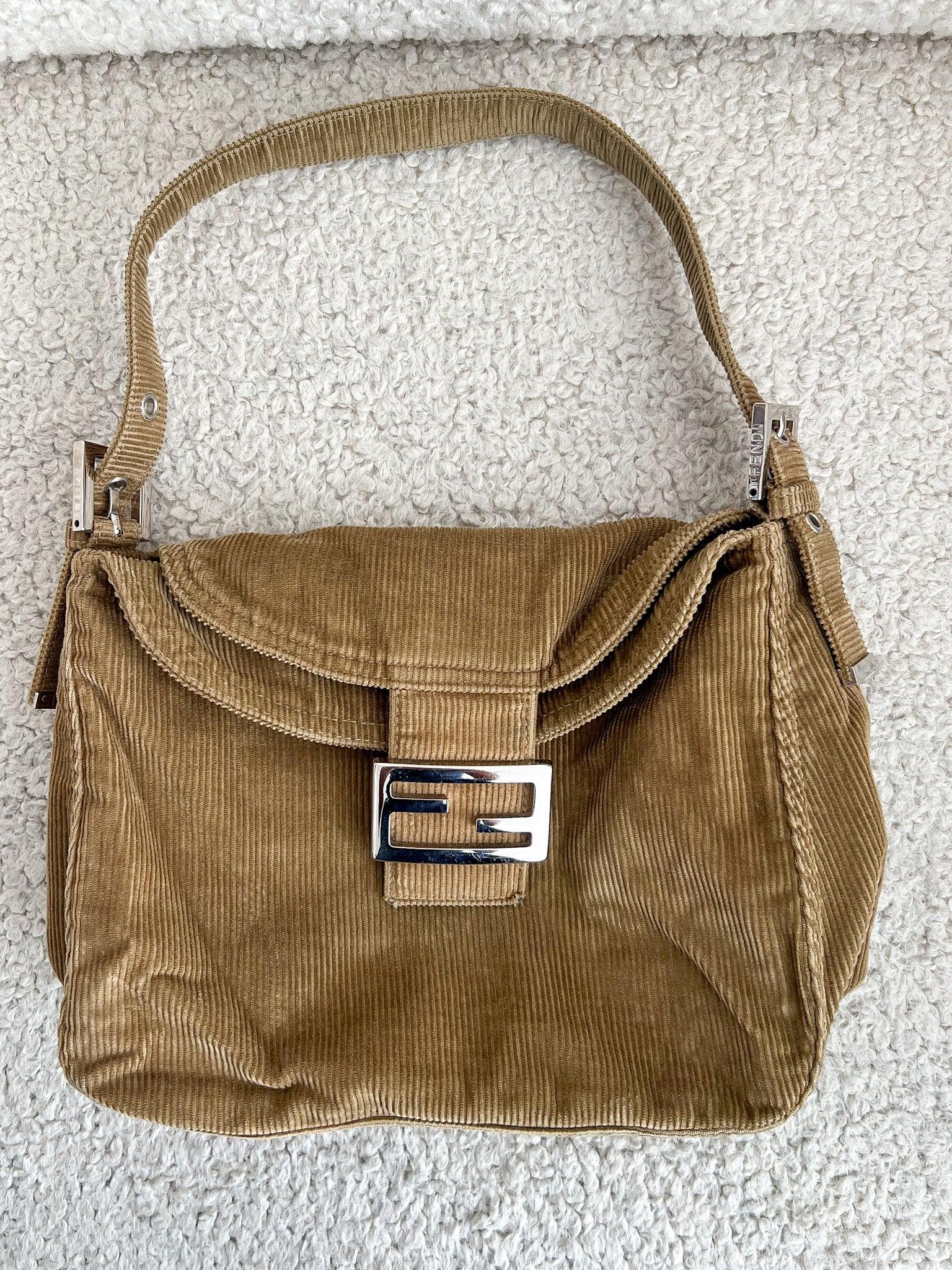 Fendi - Sac à main Mamma Baguette Suede - Atelier Victor