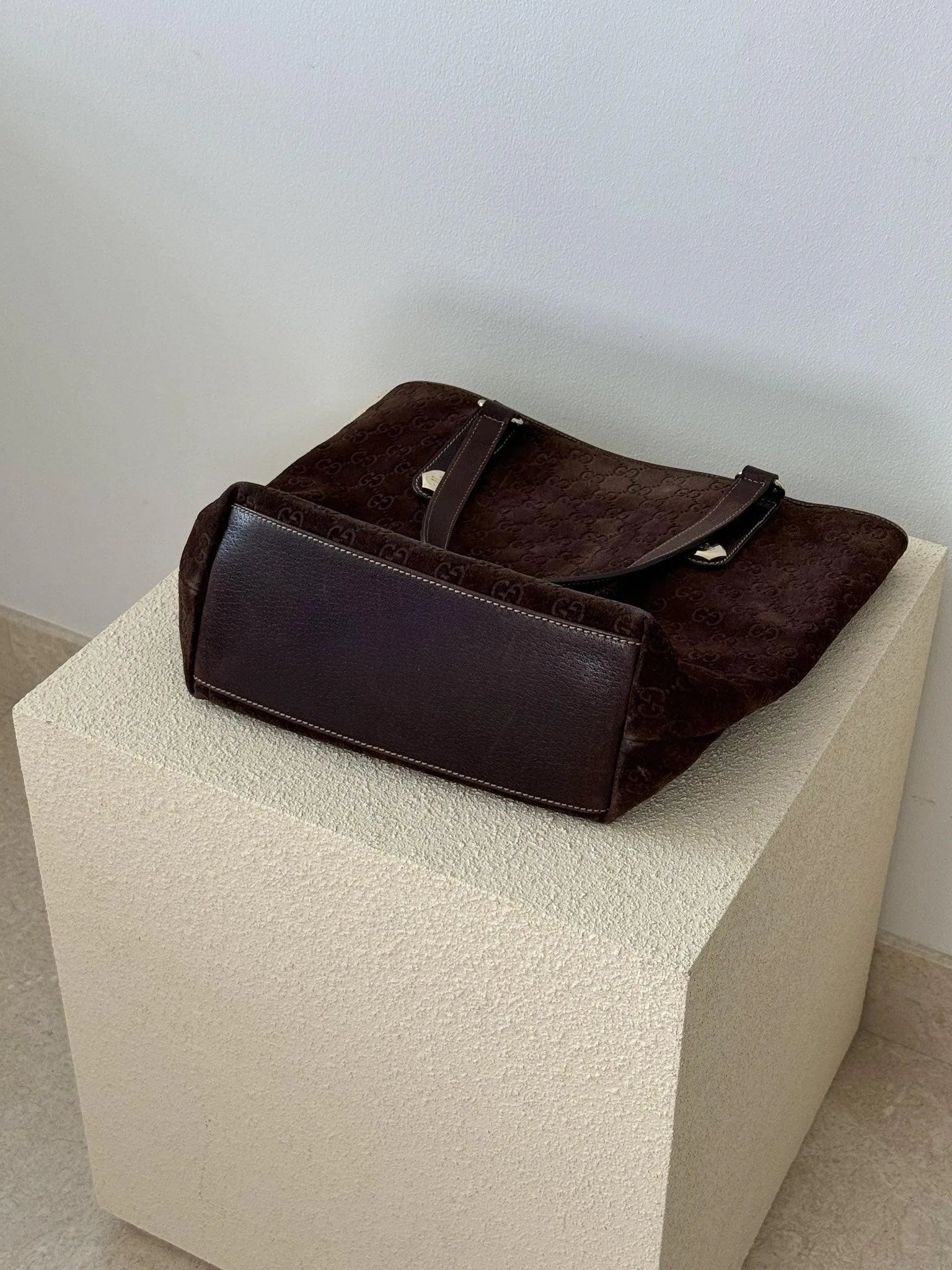 Gucci - Sac à main suede marron - Atelier Victor