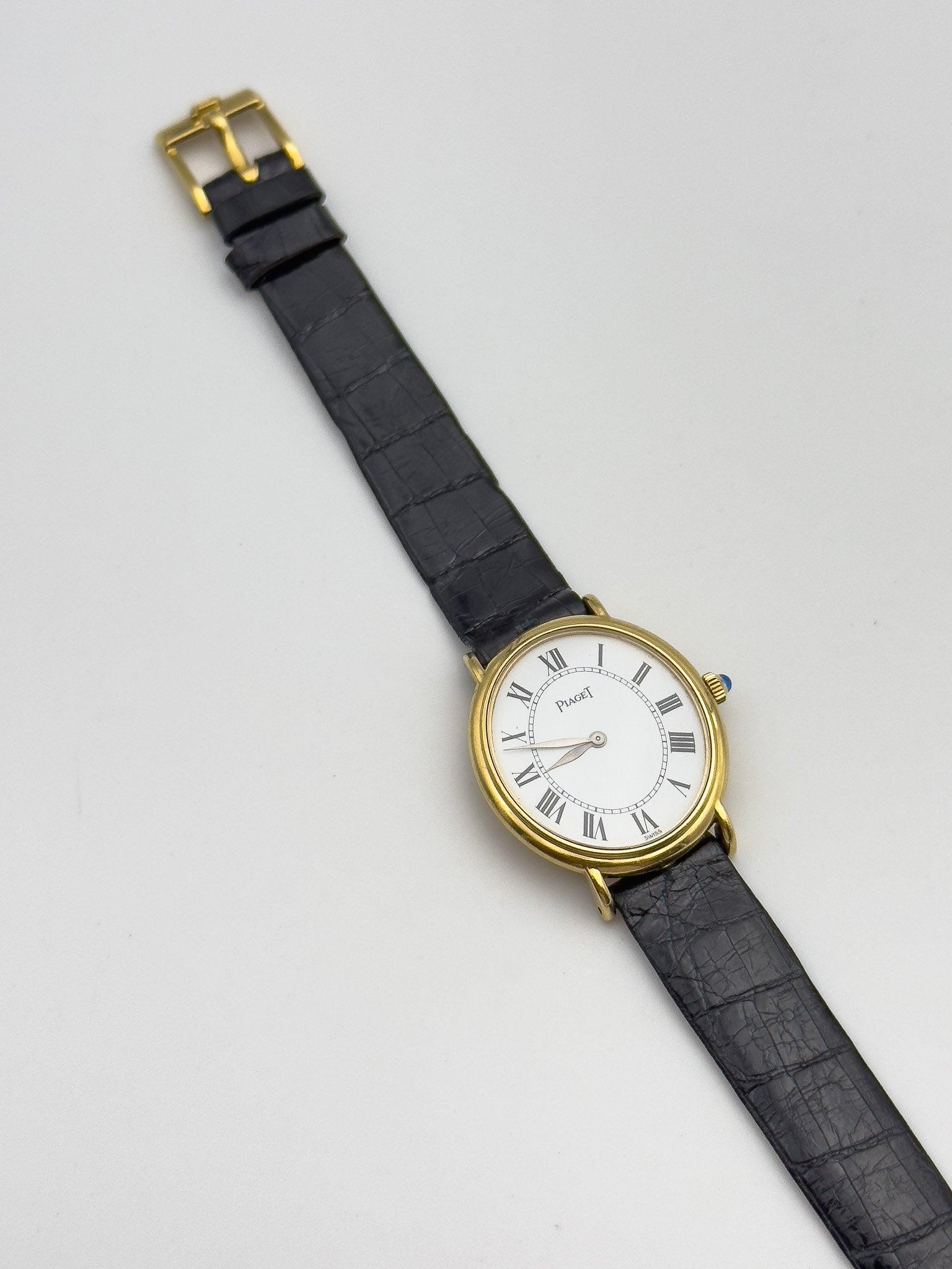 Piaget - Small Ellipse 18k Gold - 1980's