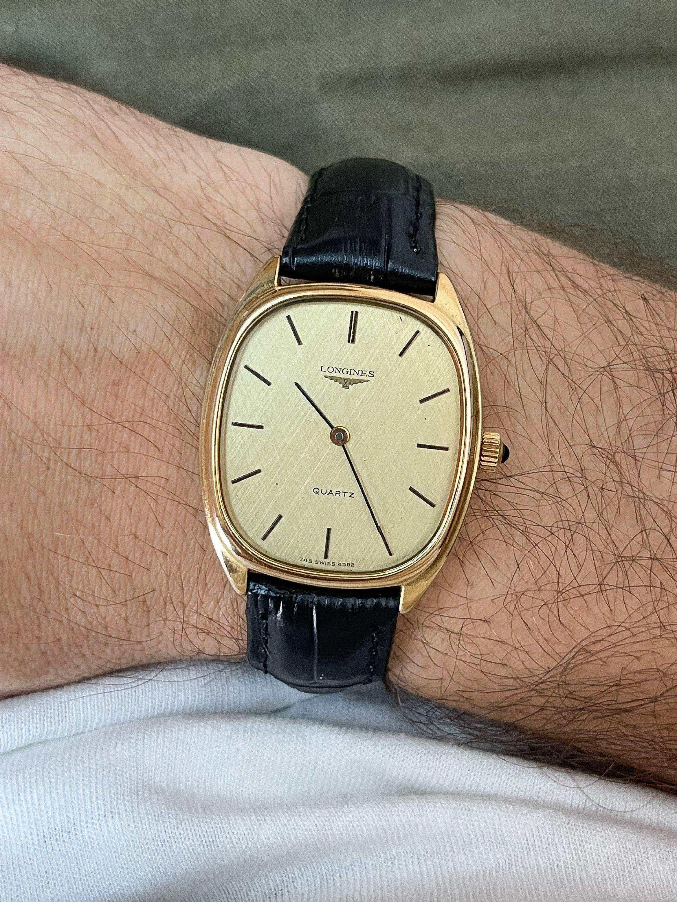 Longines - Tonneau Gold Cabochon - 1979 - Atelier Victor