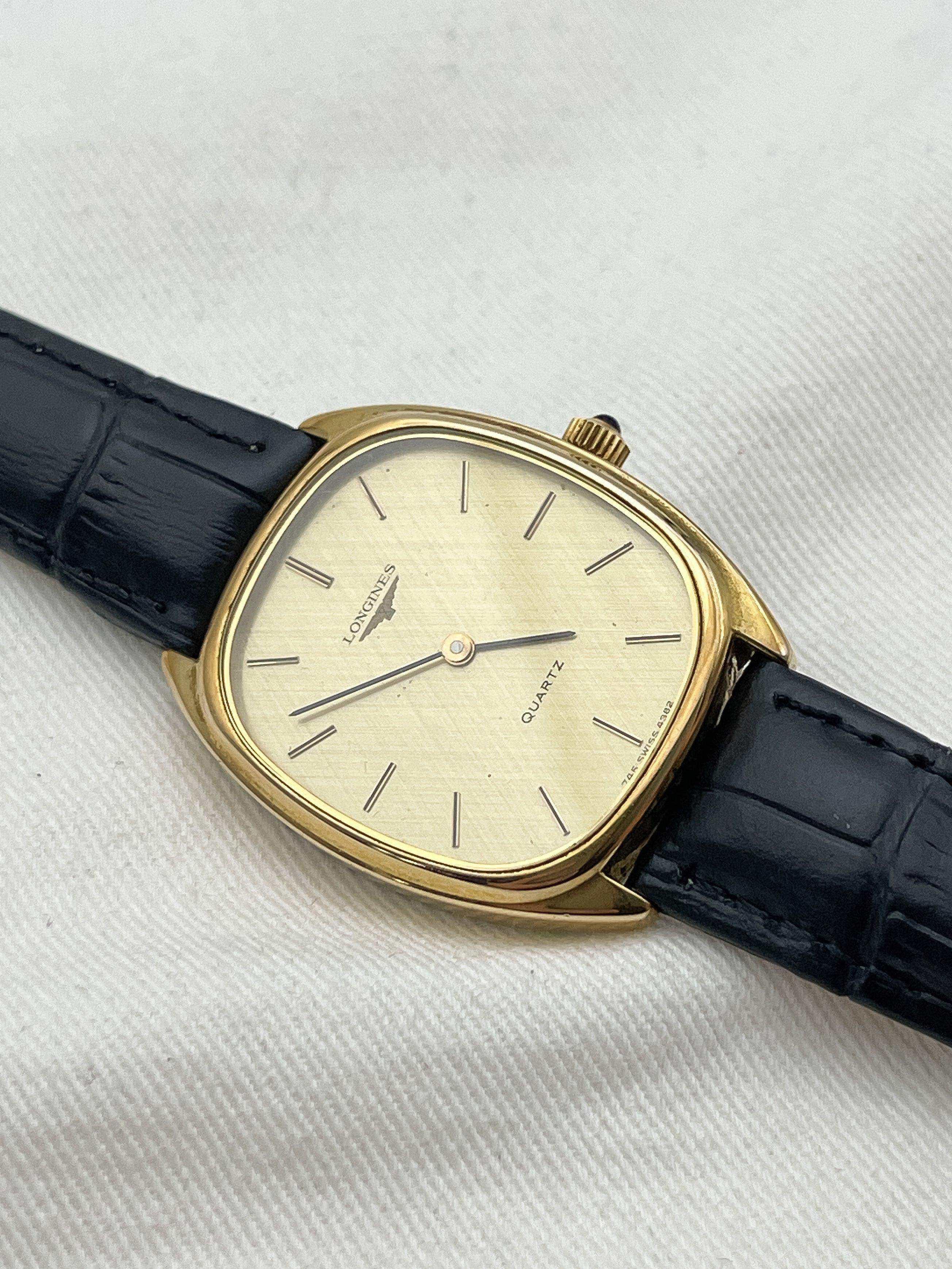 Longines - Tonneau Gold Cabochon - 1979 - Atelier Victor