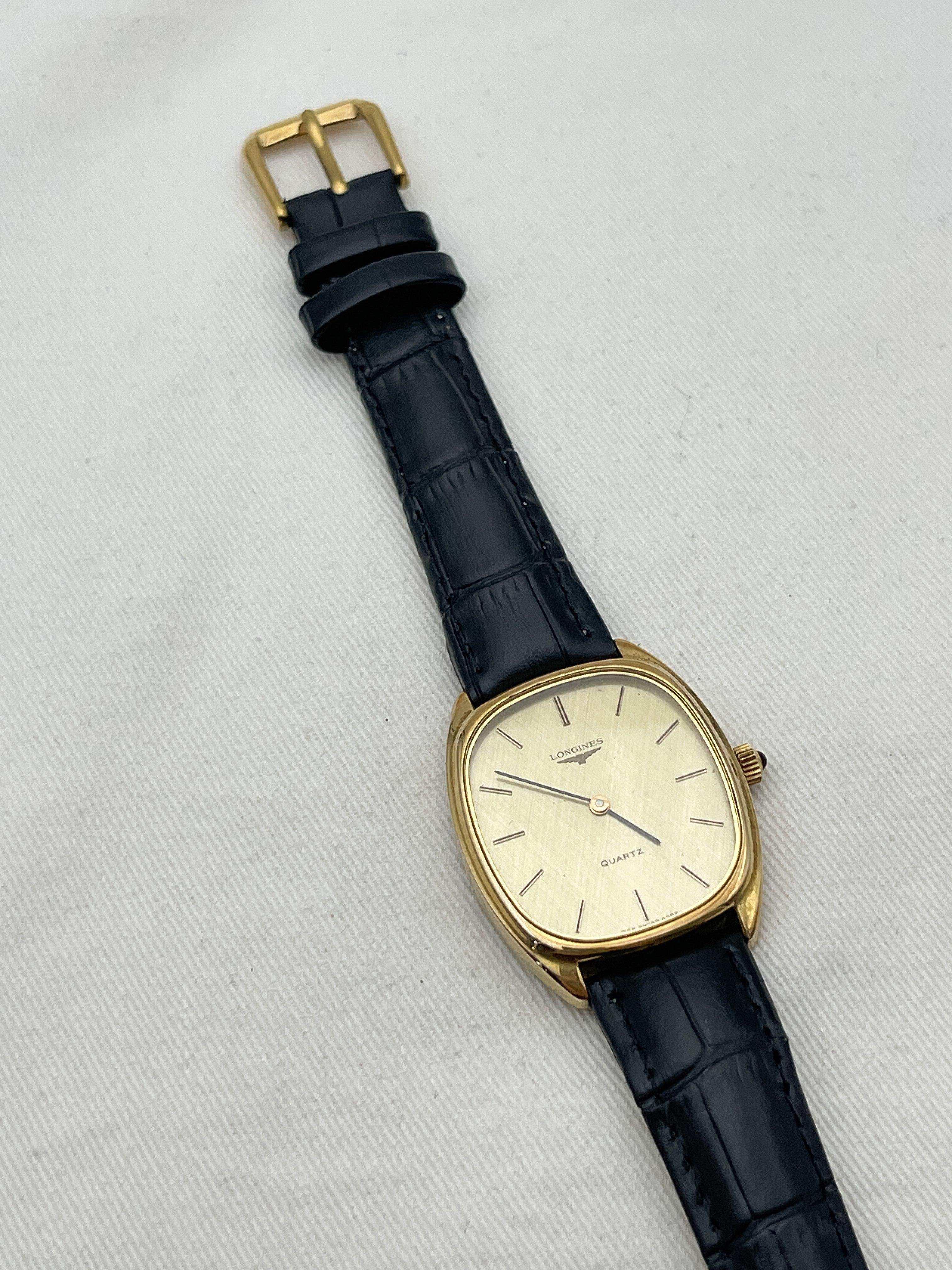 Longines - Tonneau Gold Cabochon - 1979 - Atelier Victor