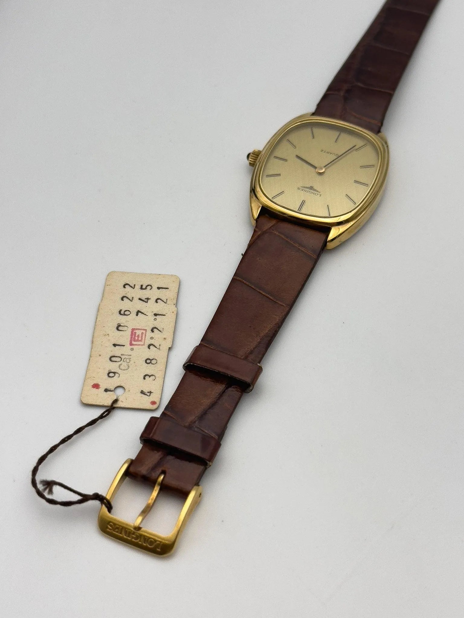 Longines - Tonneau Linen Cabochon - 1979 - Atelier Victor