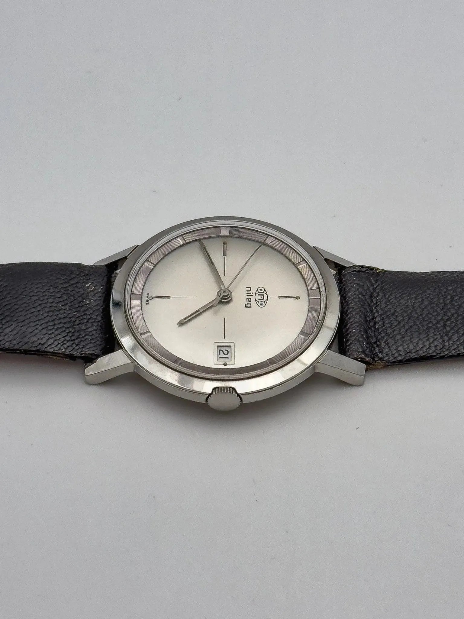 Nileg - Grey Dial NOS - 1980s - Atelier Victor