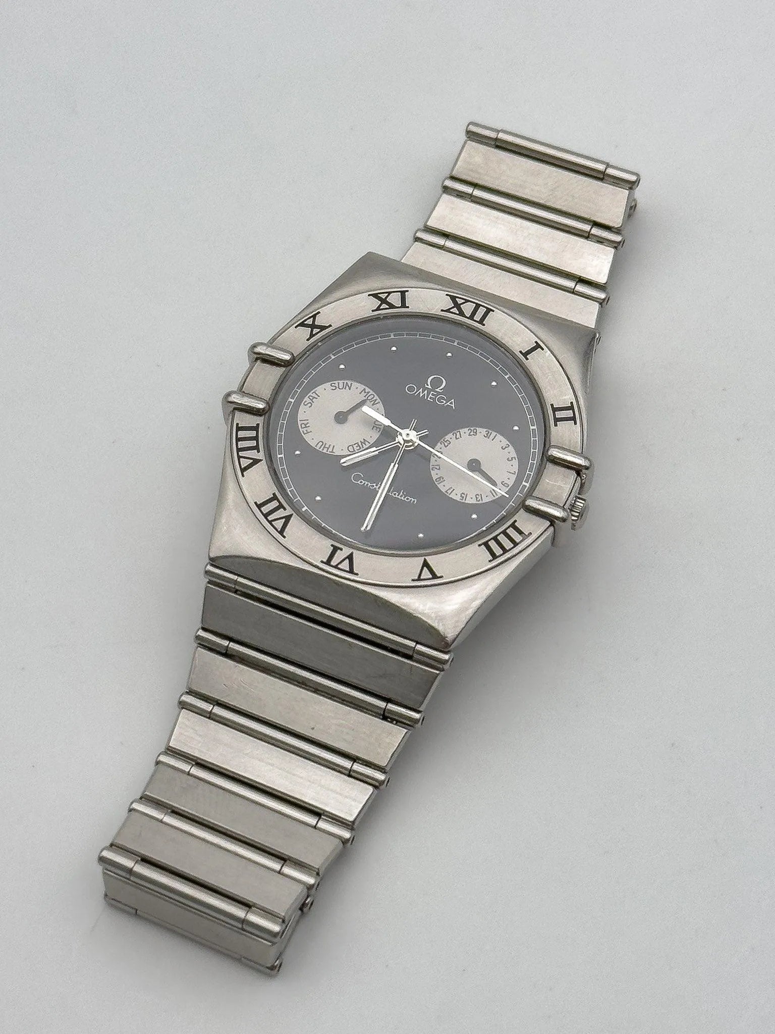 Omega - Constellation Manhattan Daydate Black - 1990's - Atelier Victor