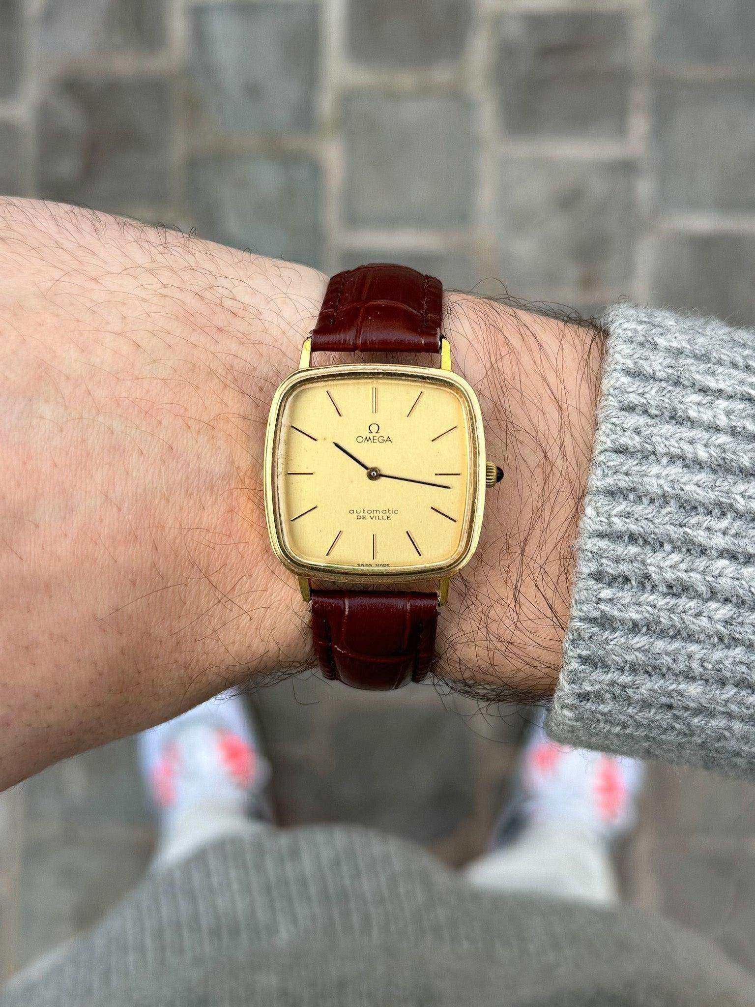 Omega - De Ville Square Gold Cabochon - 1973 - Atelier Victor