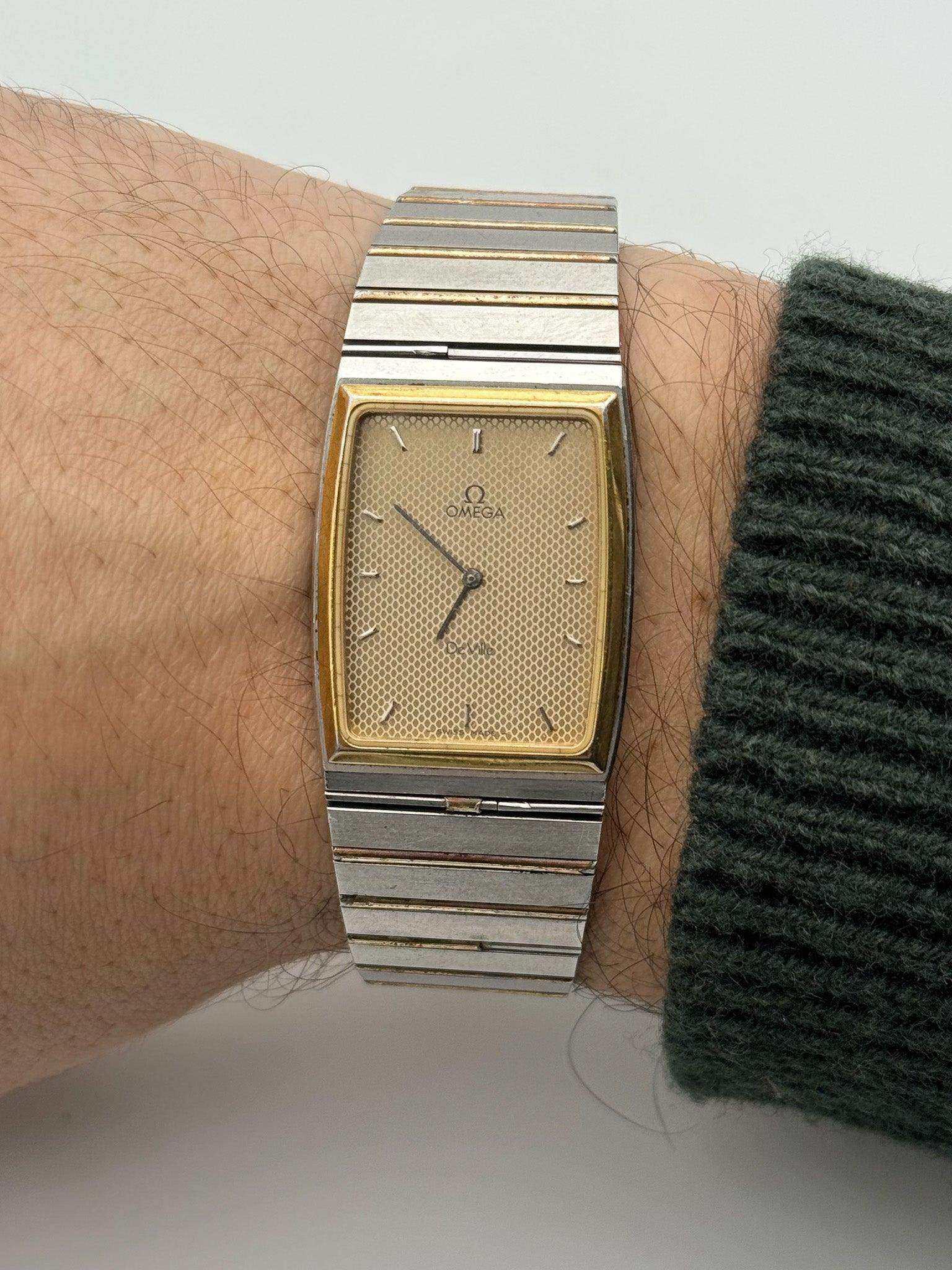 Omega - Full acier Tapissée - 1970’s - Atelier Victor