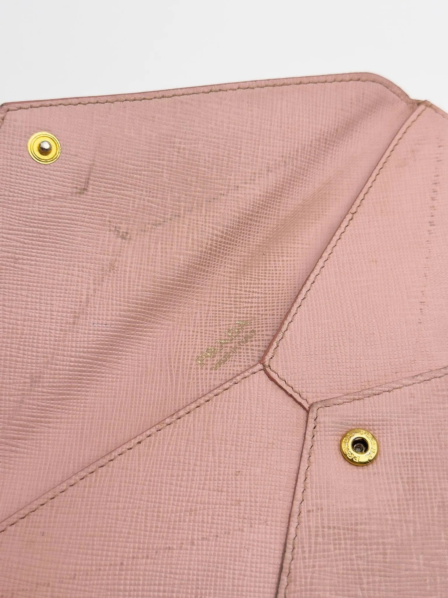 Prada - Portefeuille Rose avec Métal Doré - Atelier Victor