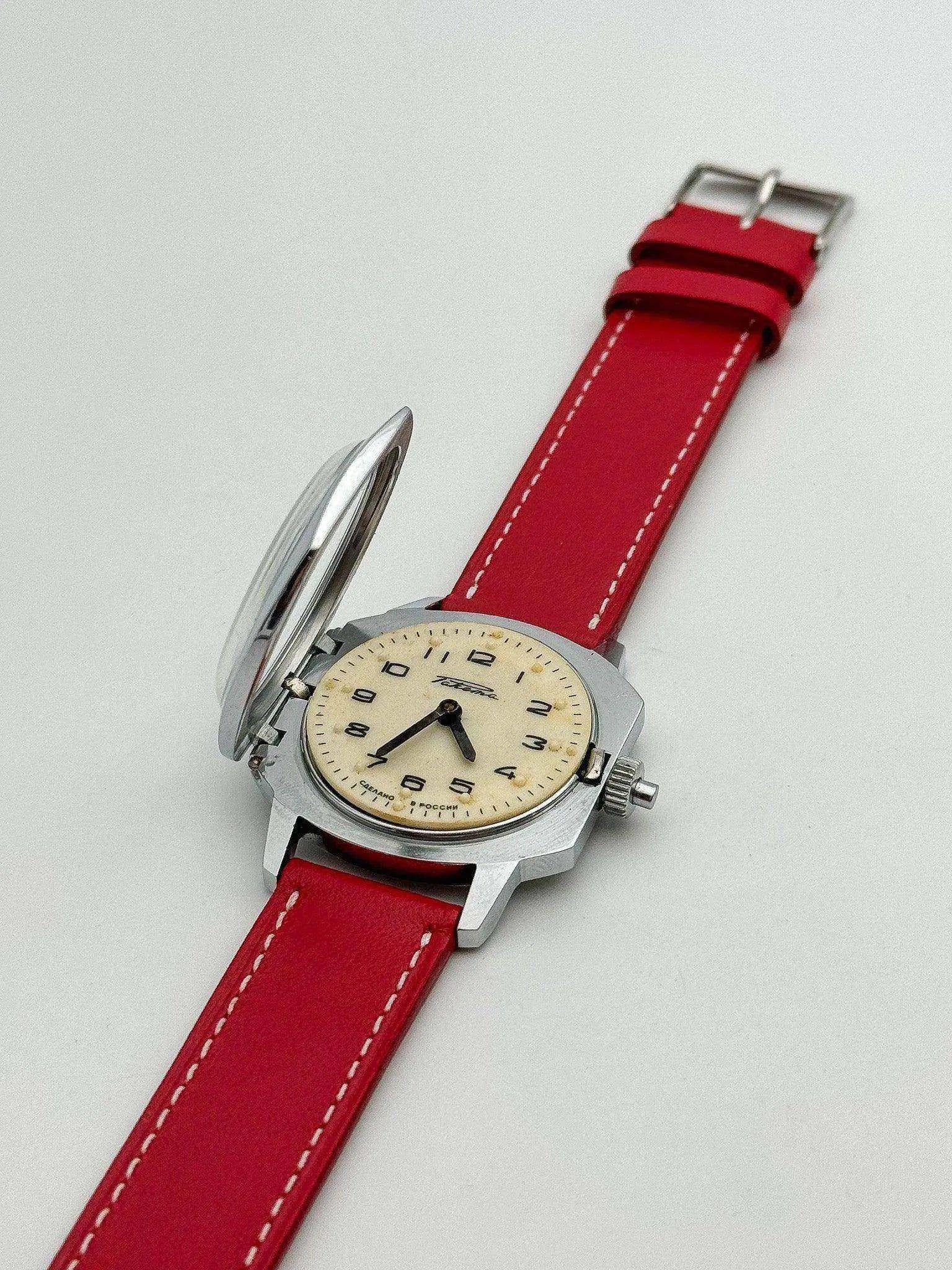 Raketa - Blind Cream Dial - 1980s - Atelier Victor