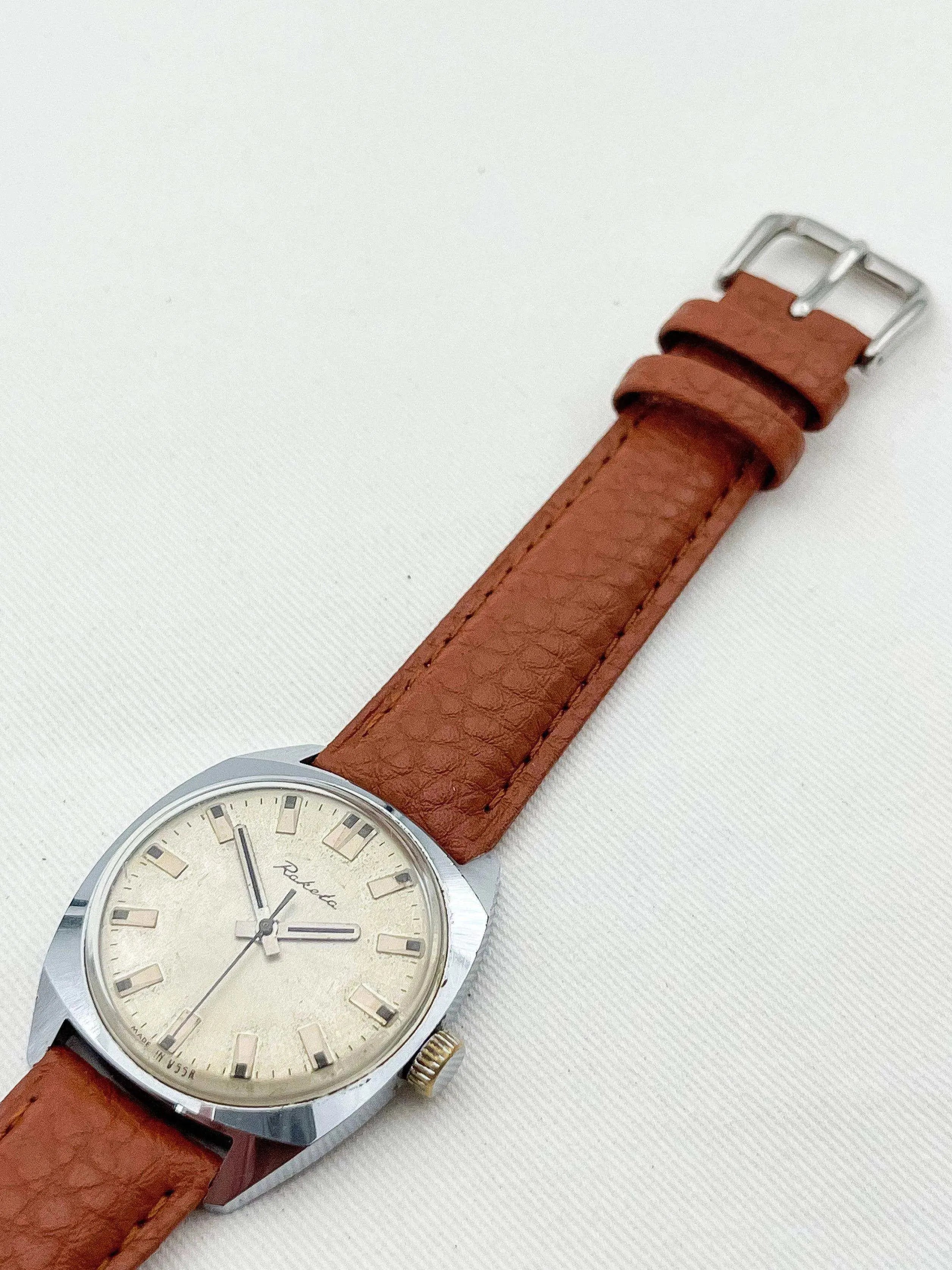 Raketa - Champagne Patiné - 1960s - Atelier Victor