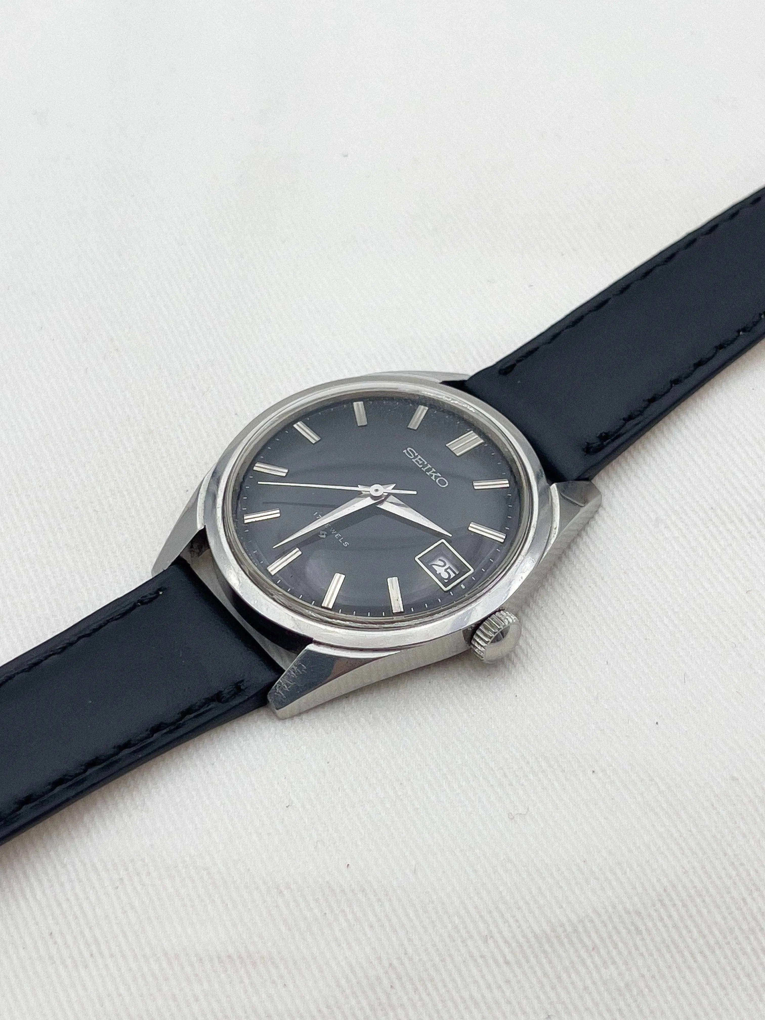 Seiko - Black Manual - 1975 - Atelier Victor