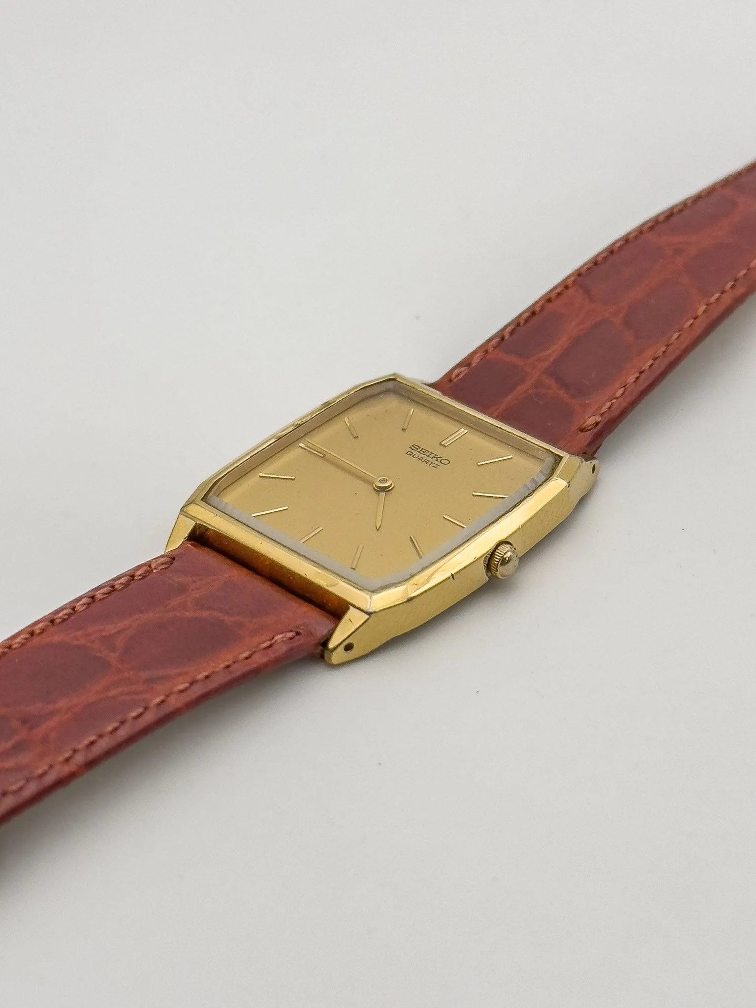 Seiko - Tonneau Gold Dress Watch - 1995 - Atelier Victor