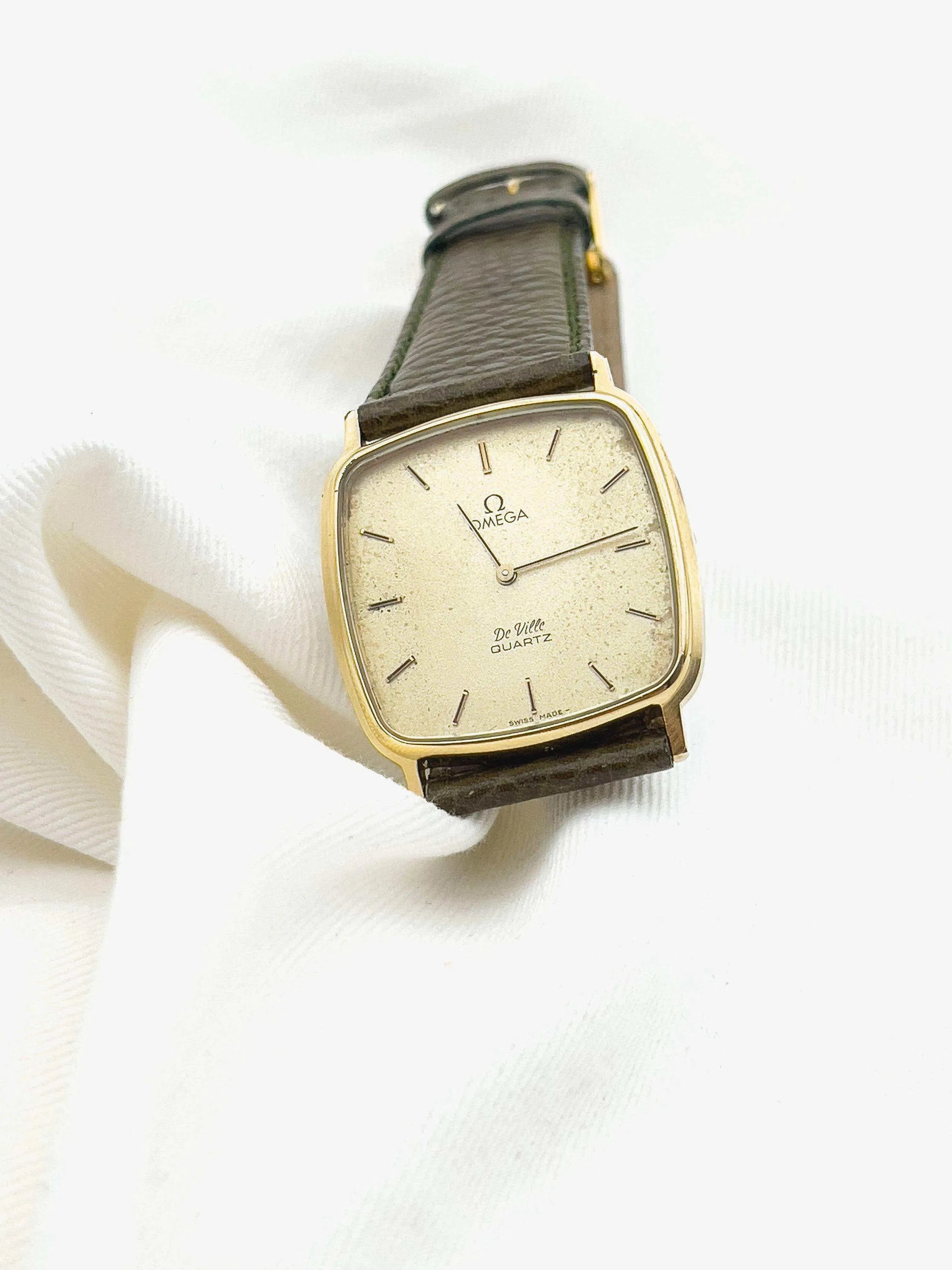 Omega - De Ville Gold Square - 1970's - Atelier Victor