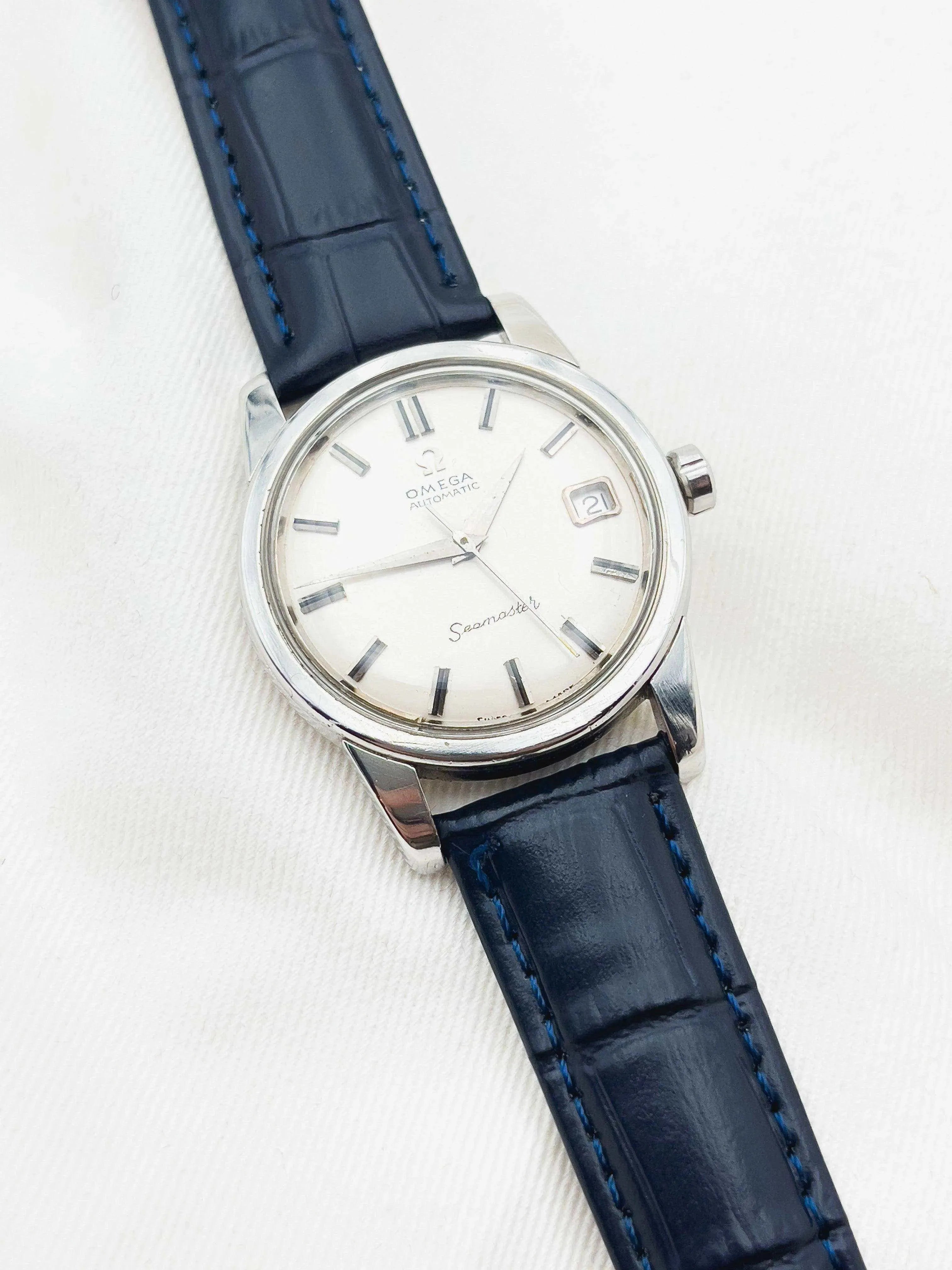 Omega - "Seamaster Date 1963" - Atelier Victor