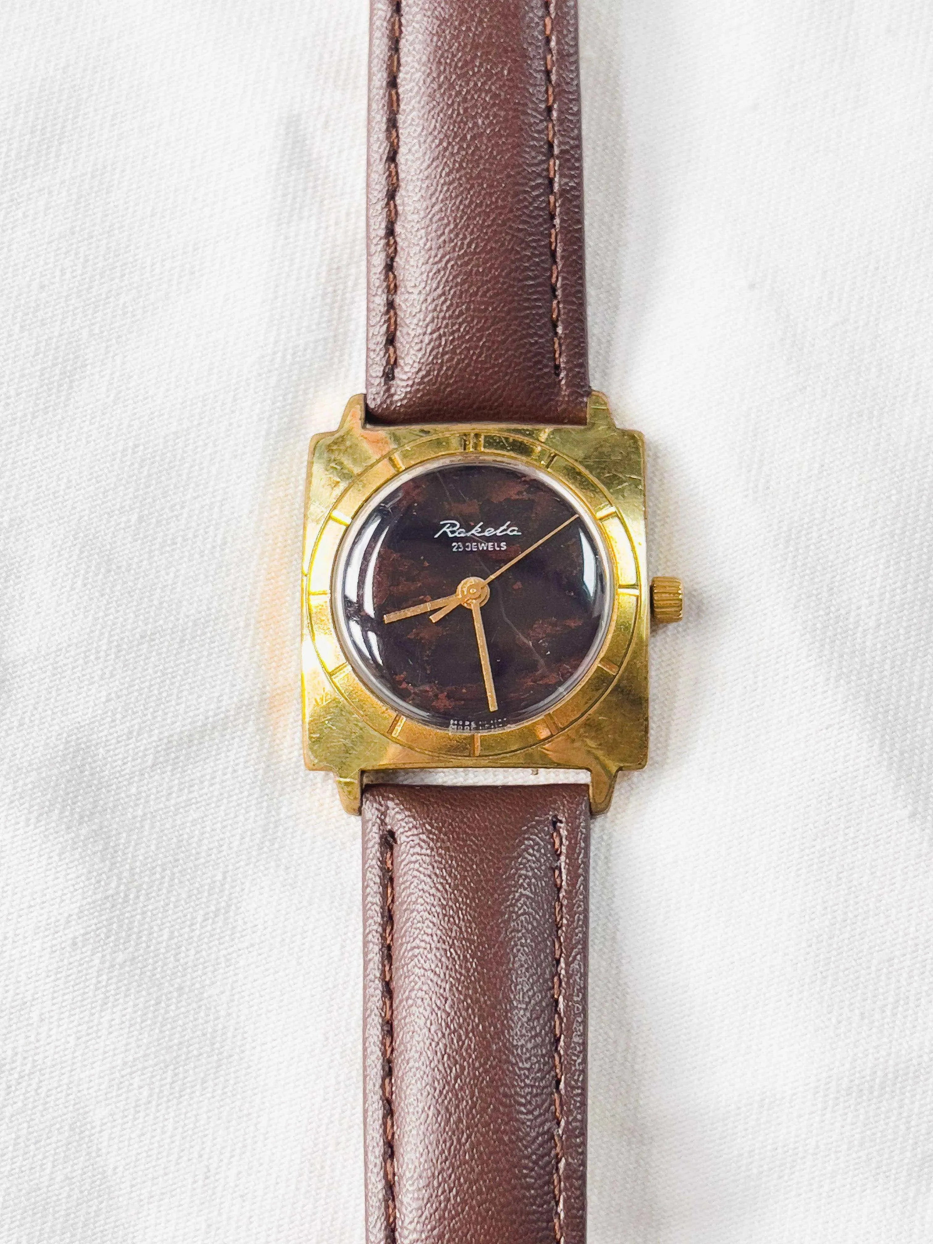 Raketa - Gold Square - 1970 - Atelier Victor