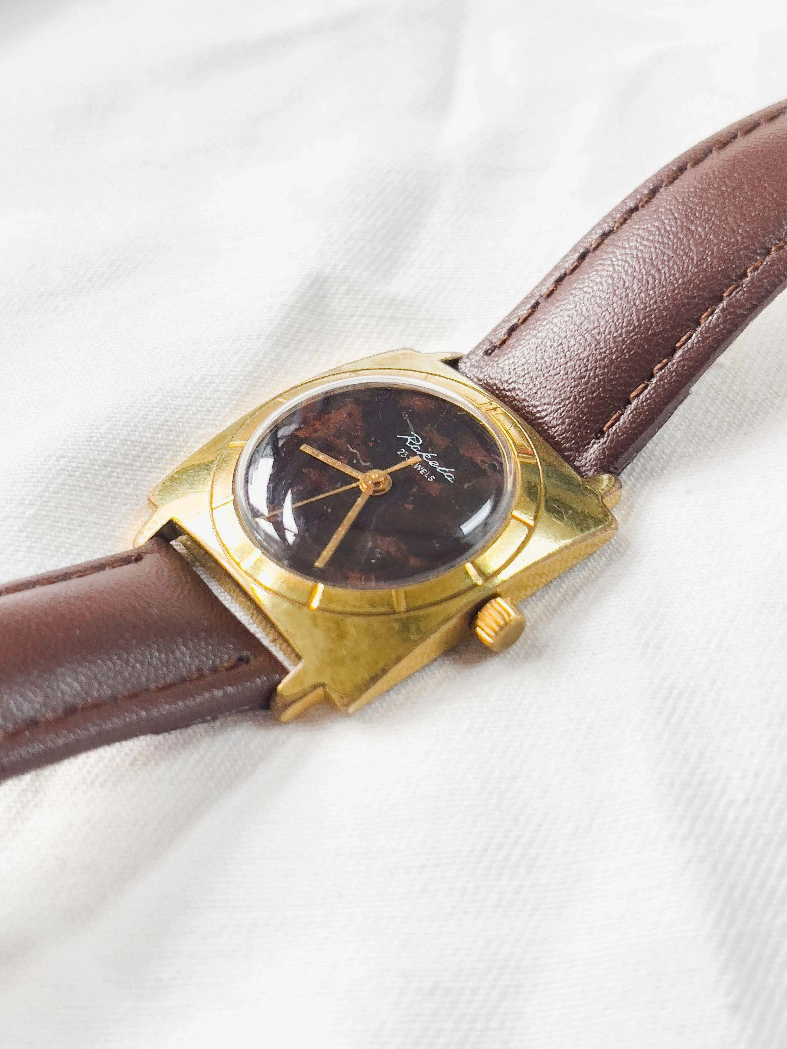 Raketa - Gold Square - 1970 - Atelier Victor