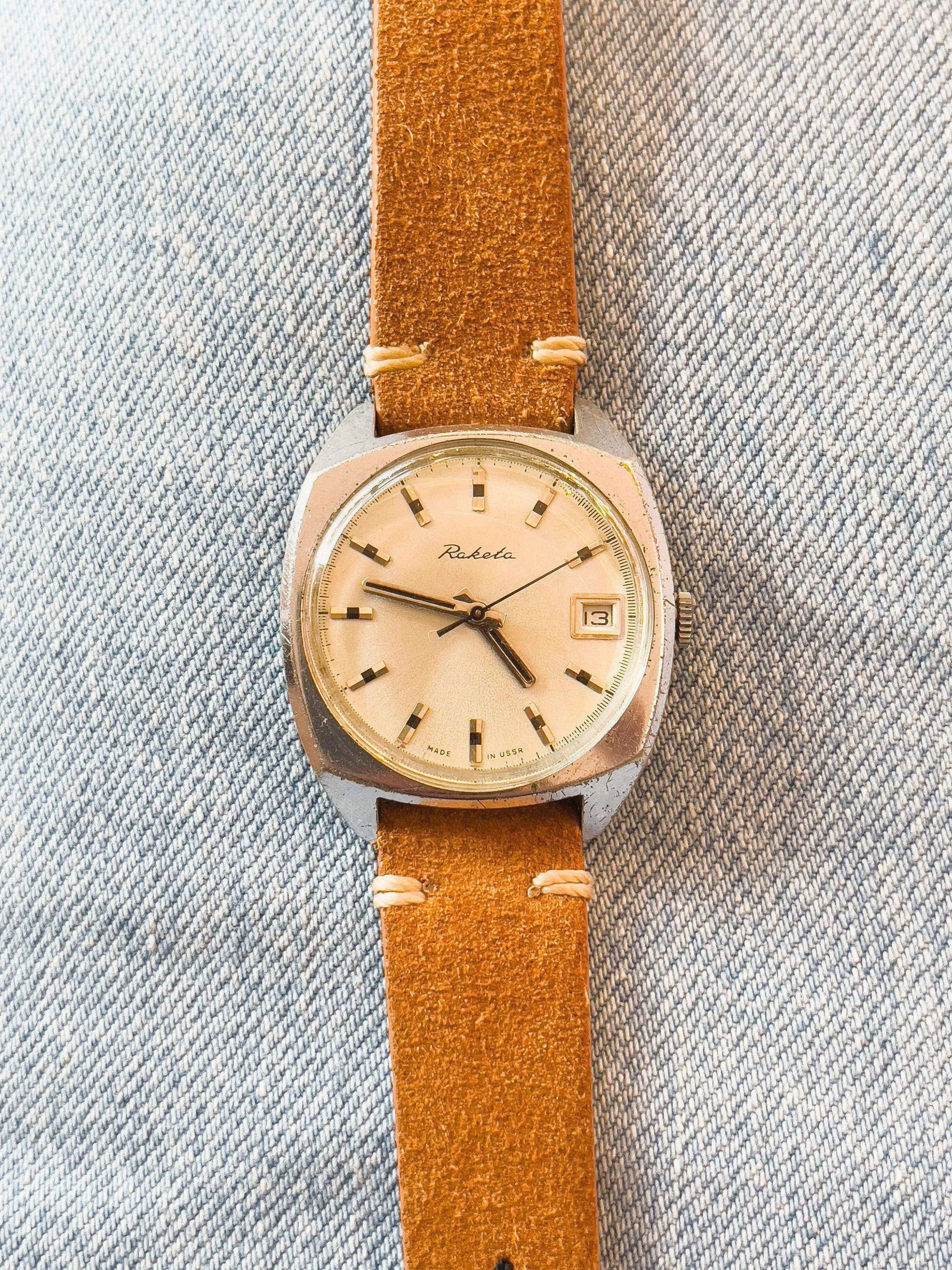 Raketa - "Square Date" - Atelier Victor