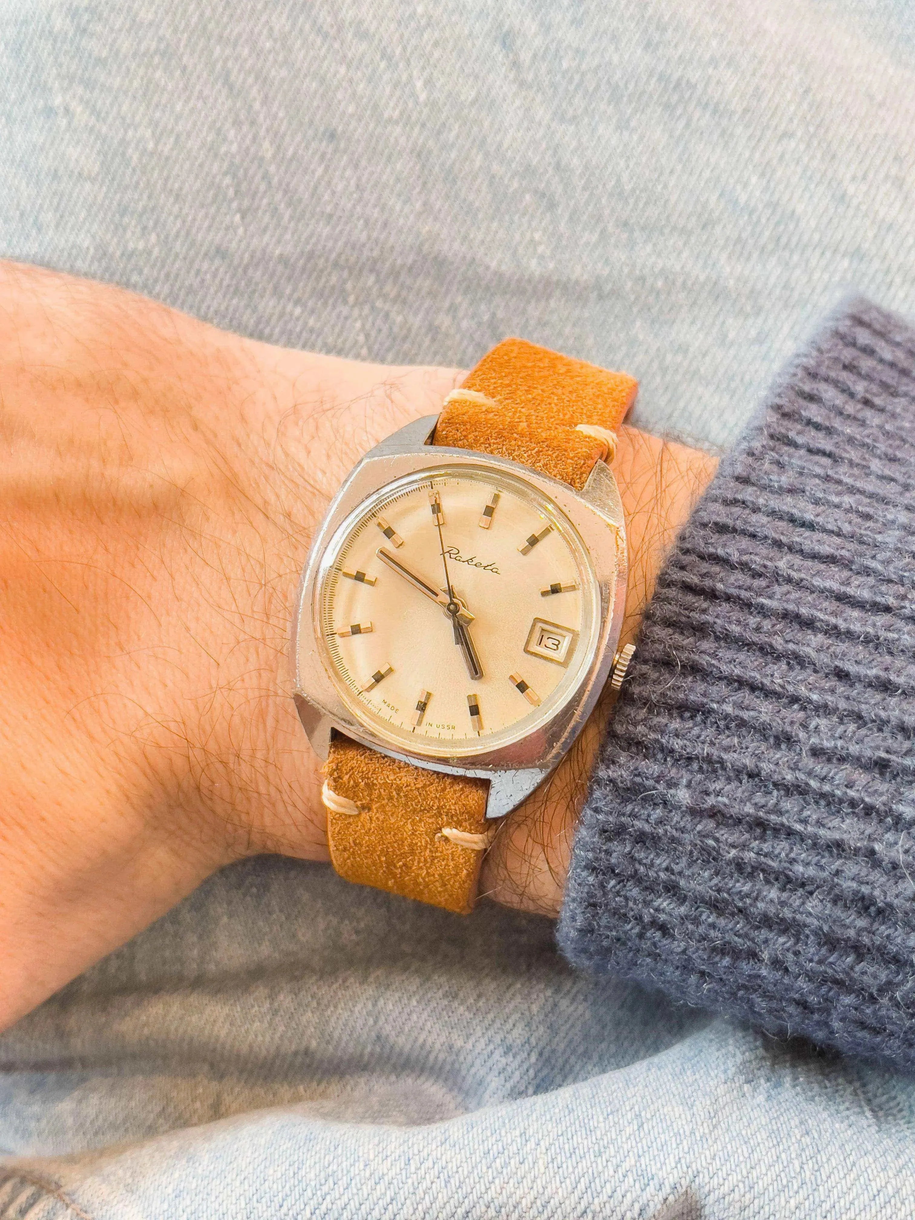 Raketa - "Square Date" - Atelier Victor