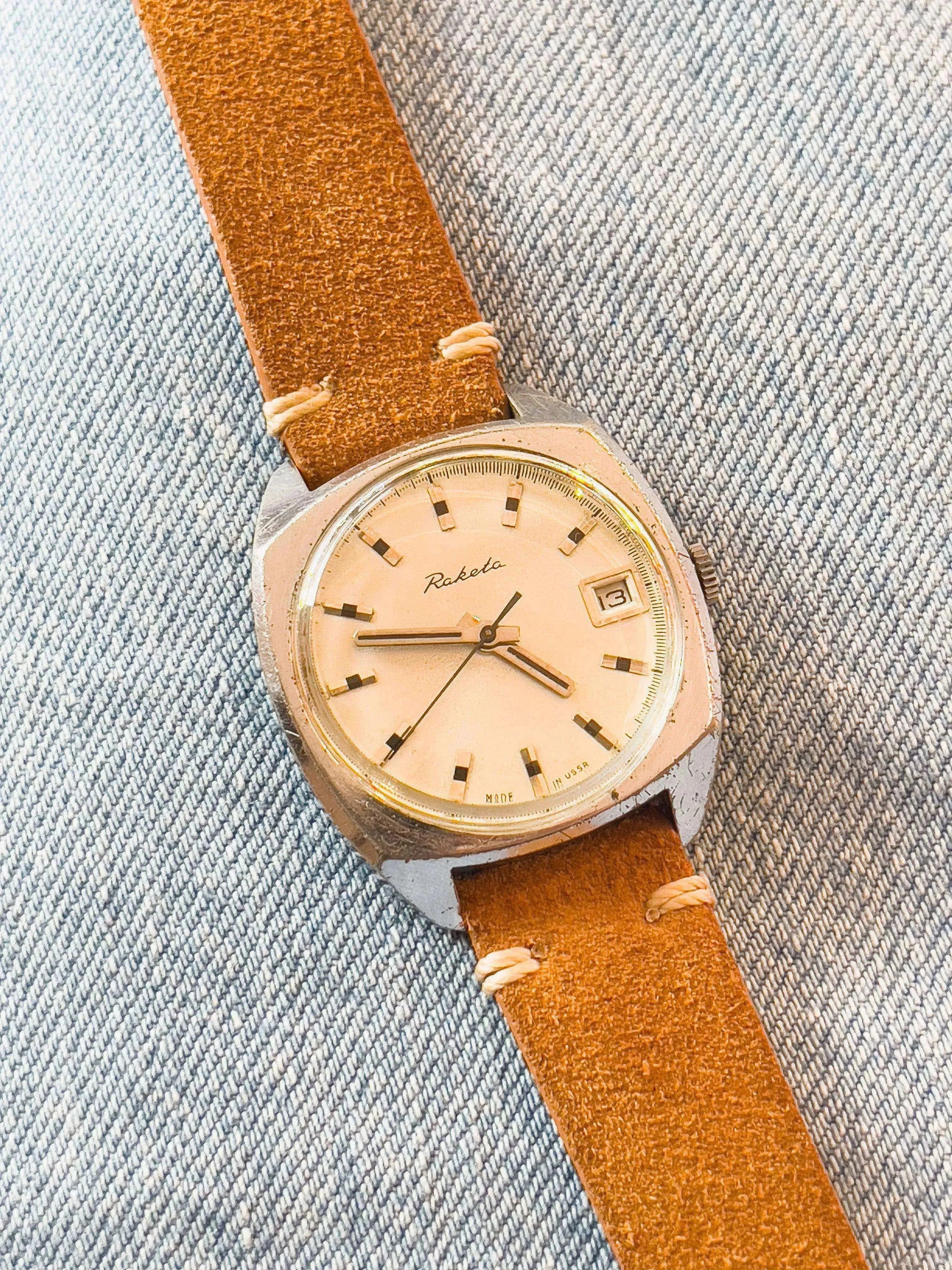 Raketa - "Square Date" - Atelier Victor